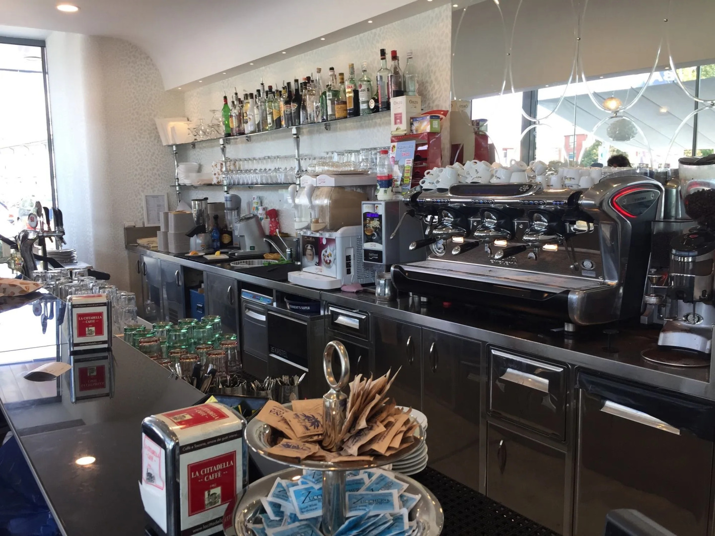 Blue Shades Aparthotel