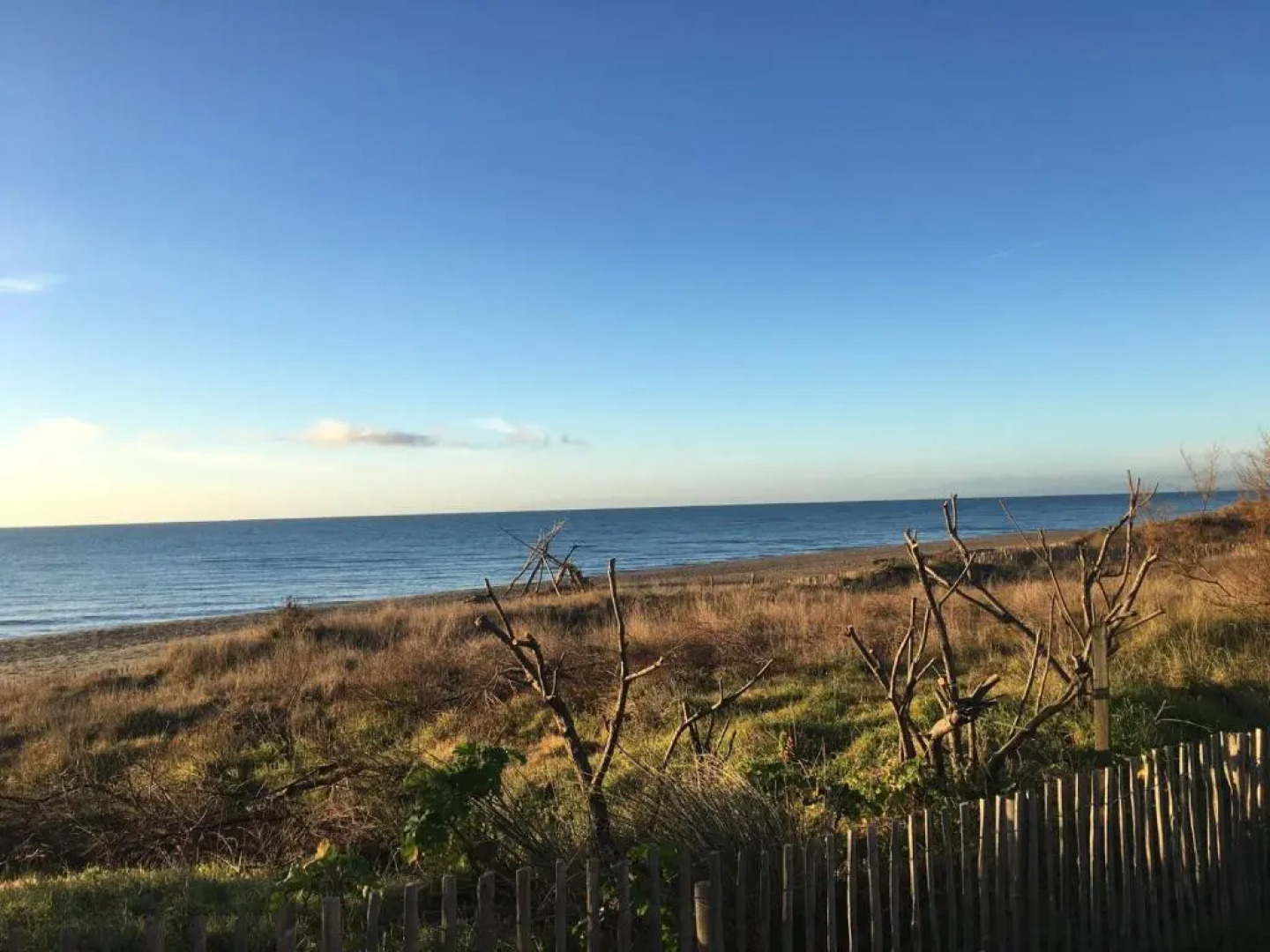 Belle villa 2 chambres dans résidence sécurisée avec piscine commune 800m de la mer Un vrai Havre de Paix LRCS116
