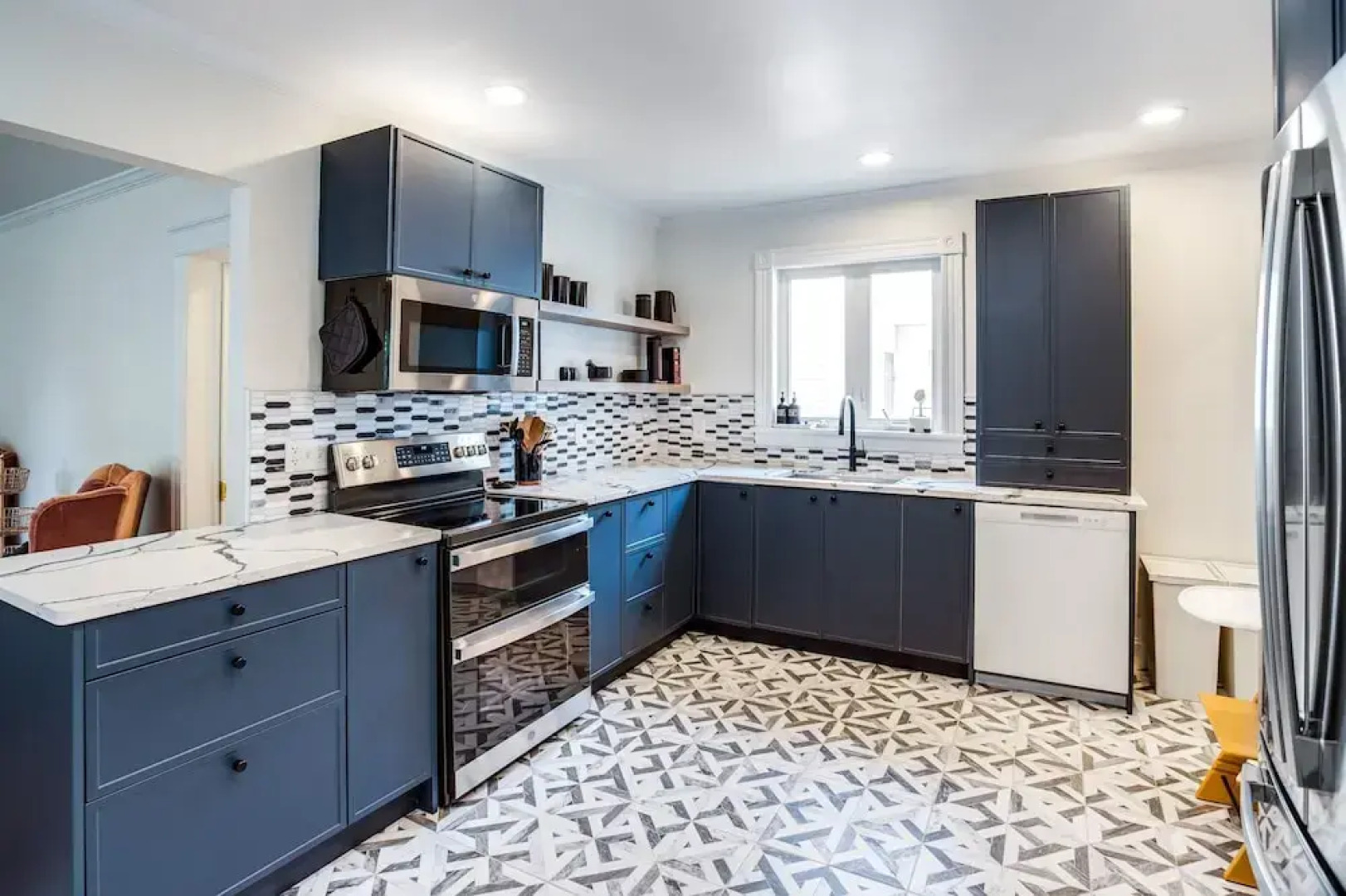 Sunnyside Cottage 3 Bedroom Home by RedAwning