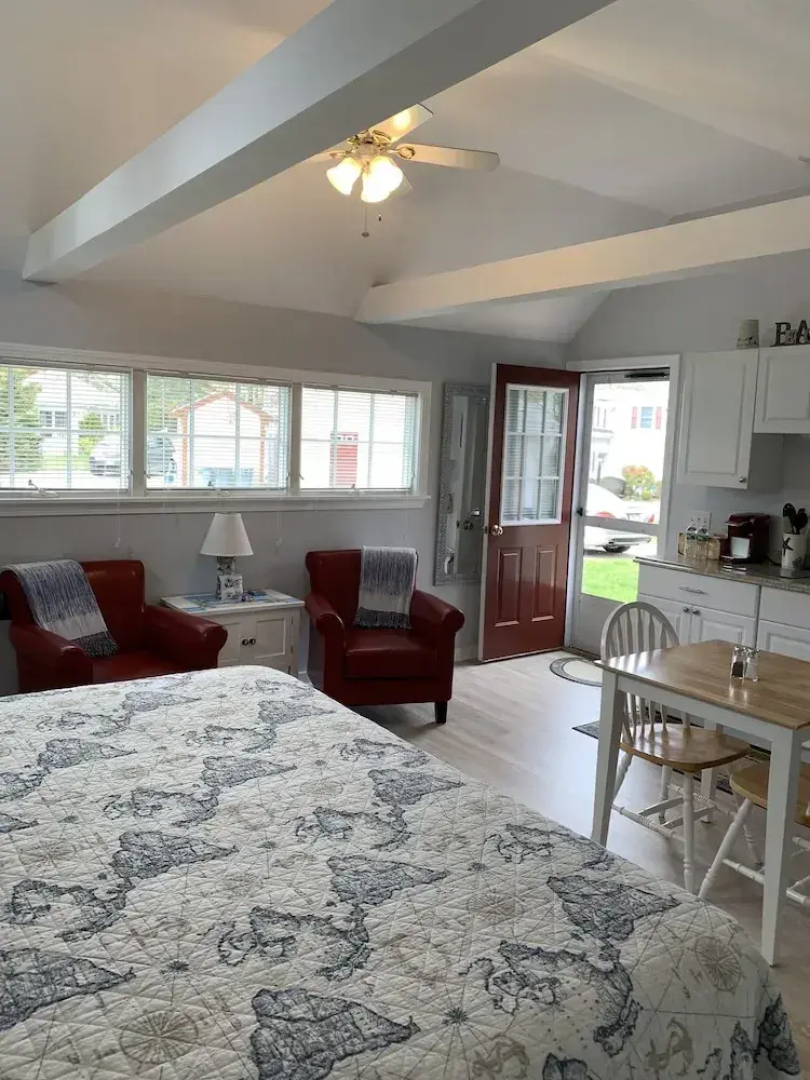 The Tern Inn Bed & Breakfast and Cottages