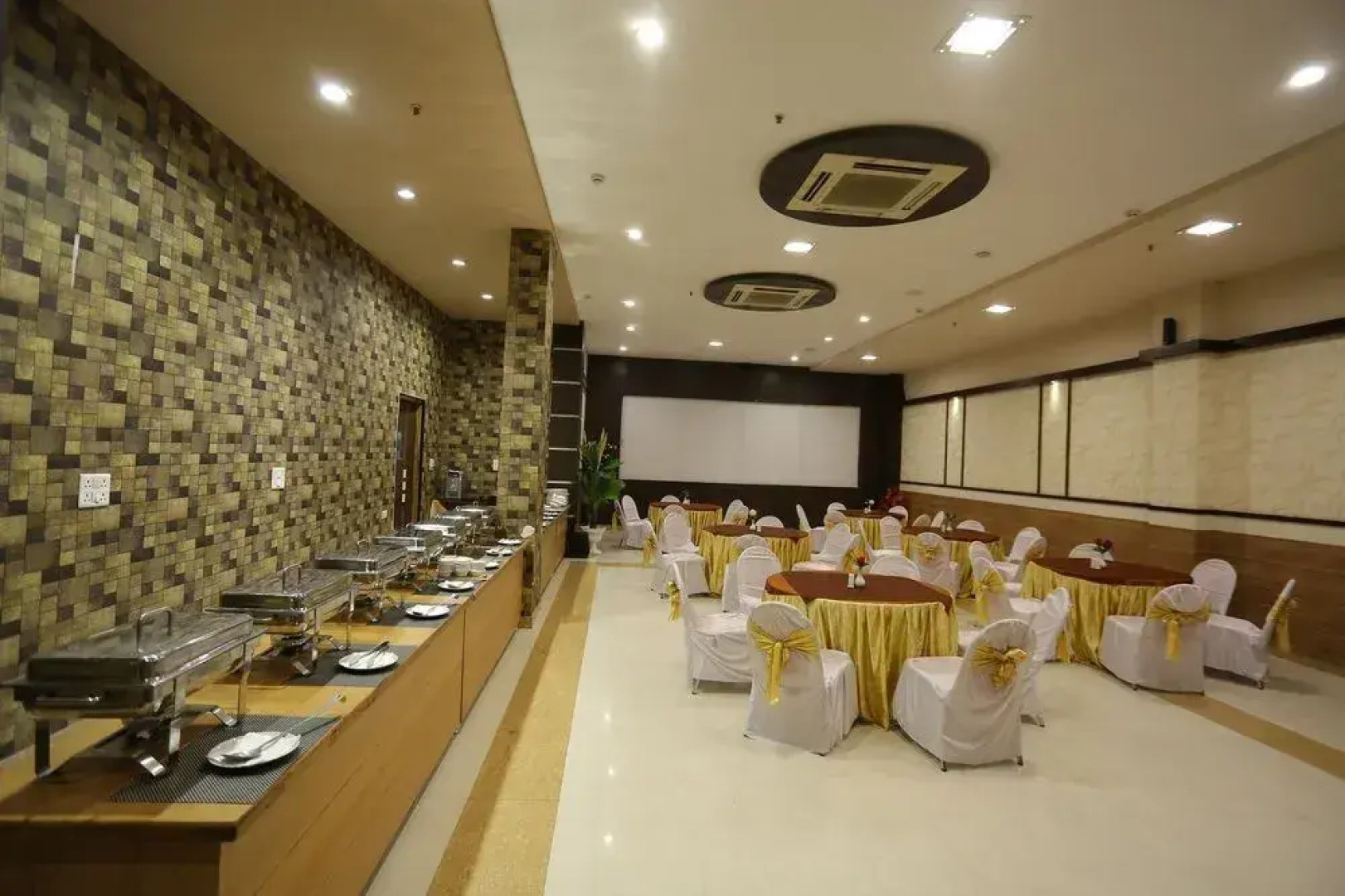 Hotel Paras Inn by Treebo Hotels