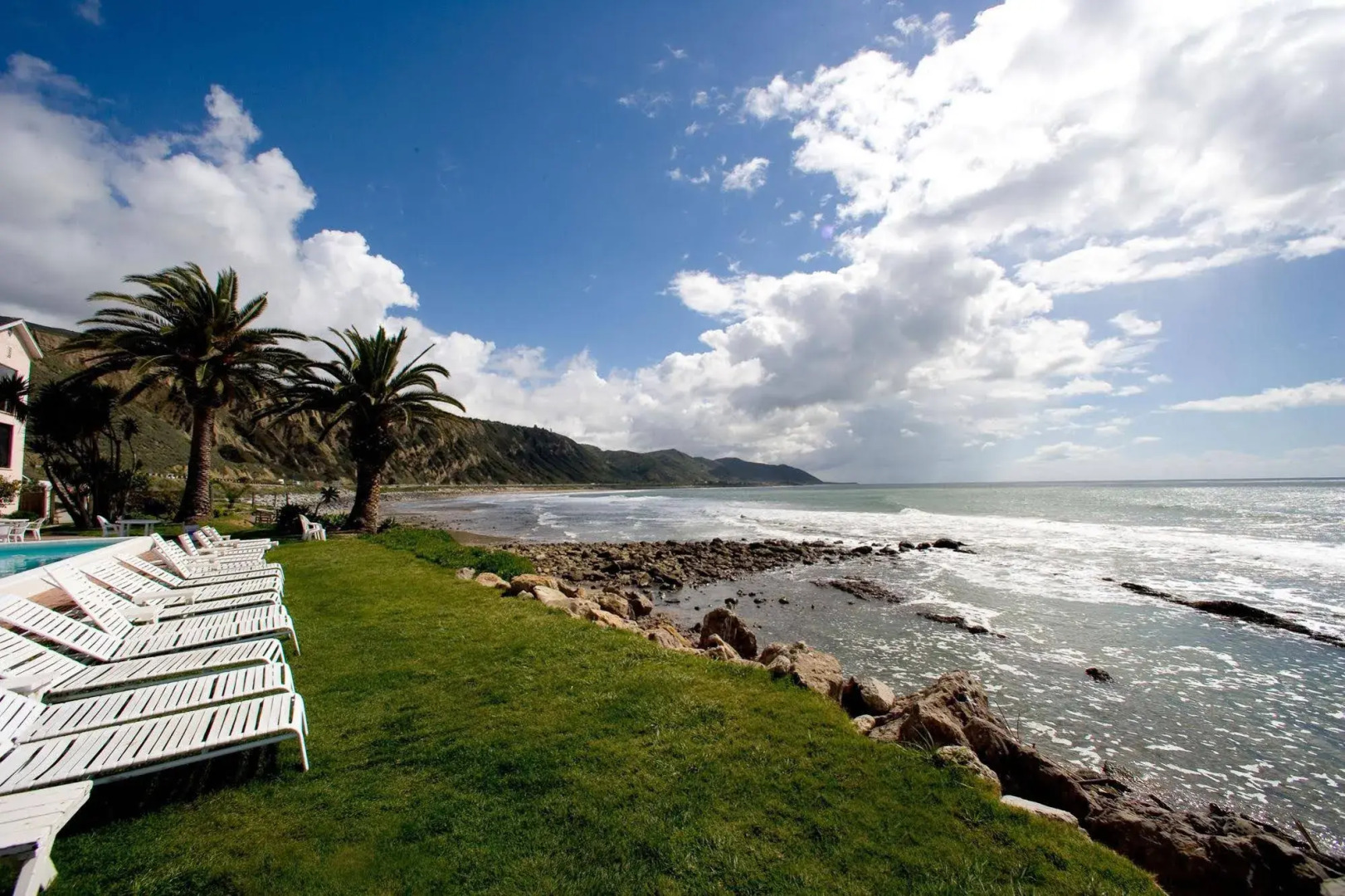Cliff House Inn On The Ocean
