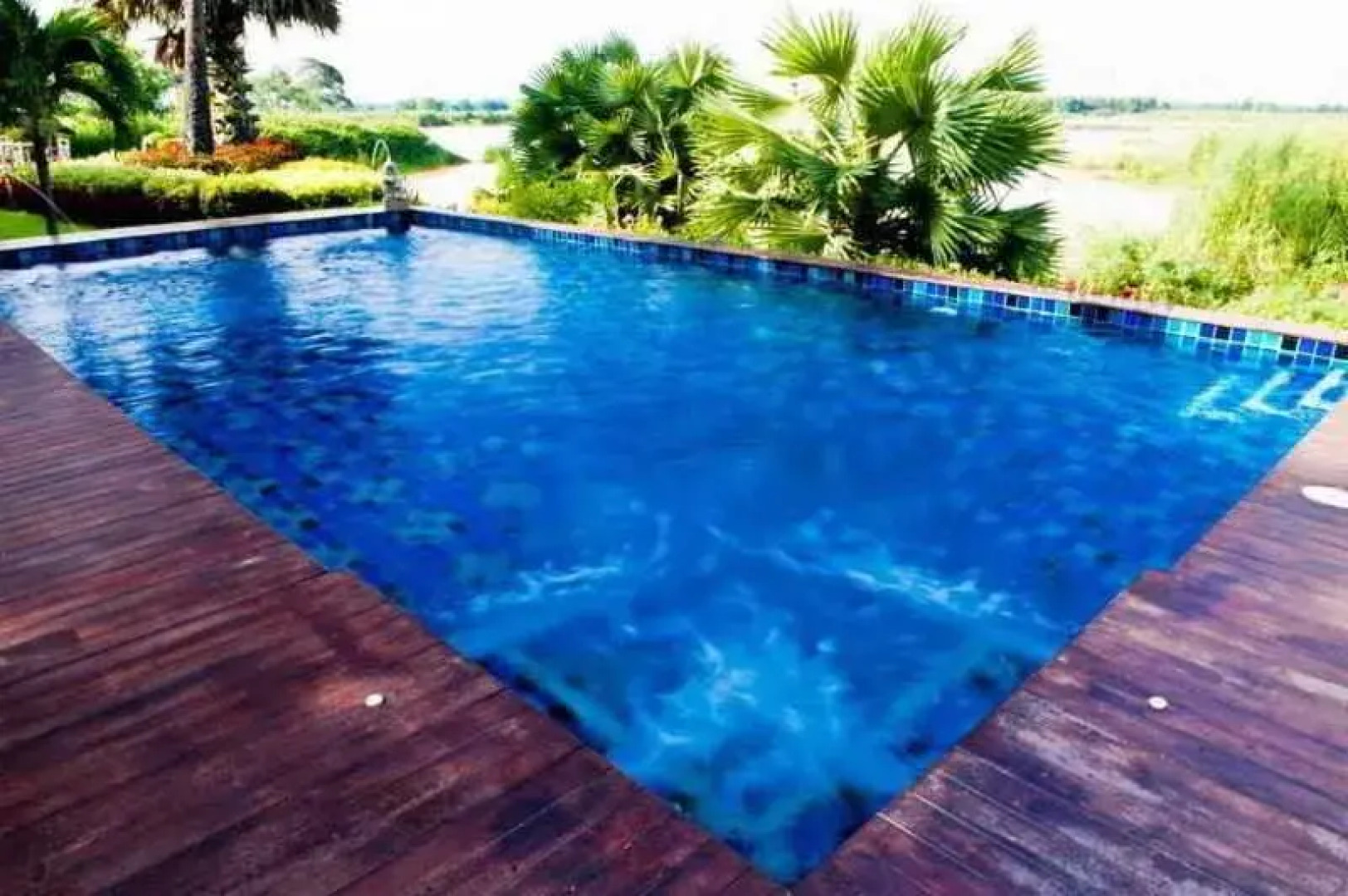 Uthai River Lake Resort