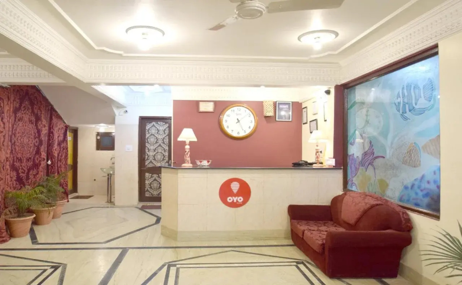 OYO 4694 Hotel City Plaza