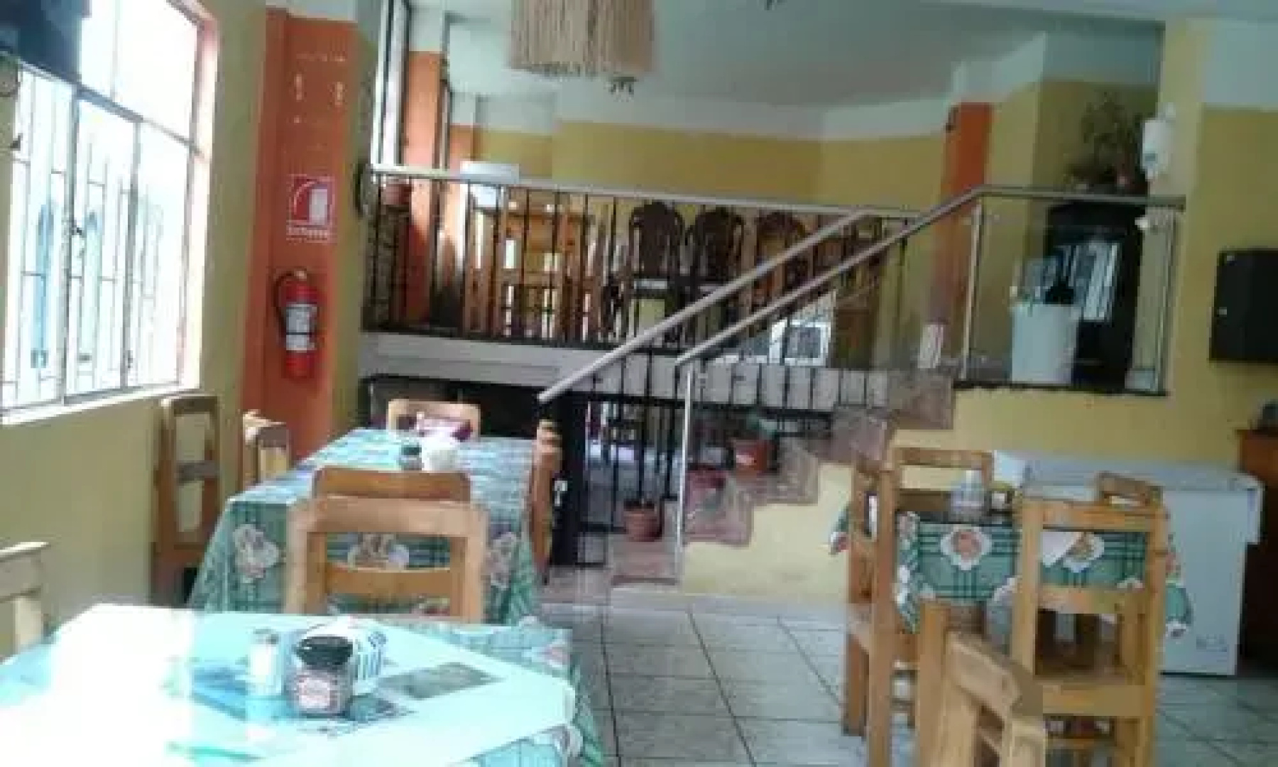 Hostal Dinos