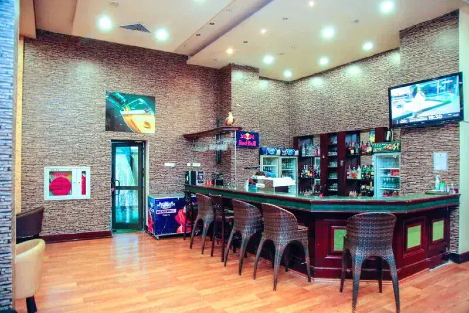 Чарлак Отель