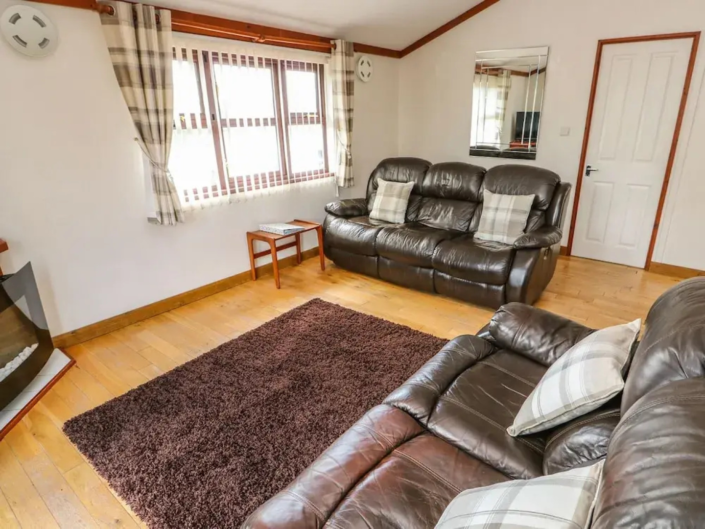 Smew, 2 Gibson Approach, Lincoln