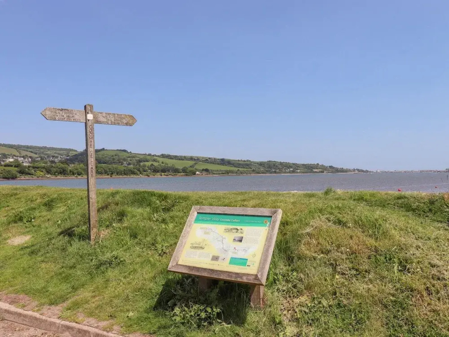 Coombe Valley Shepherd's Hut