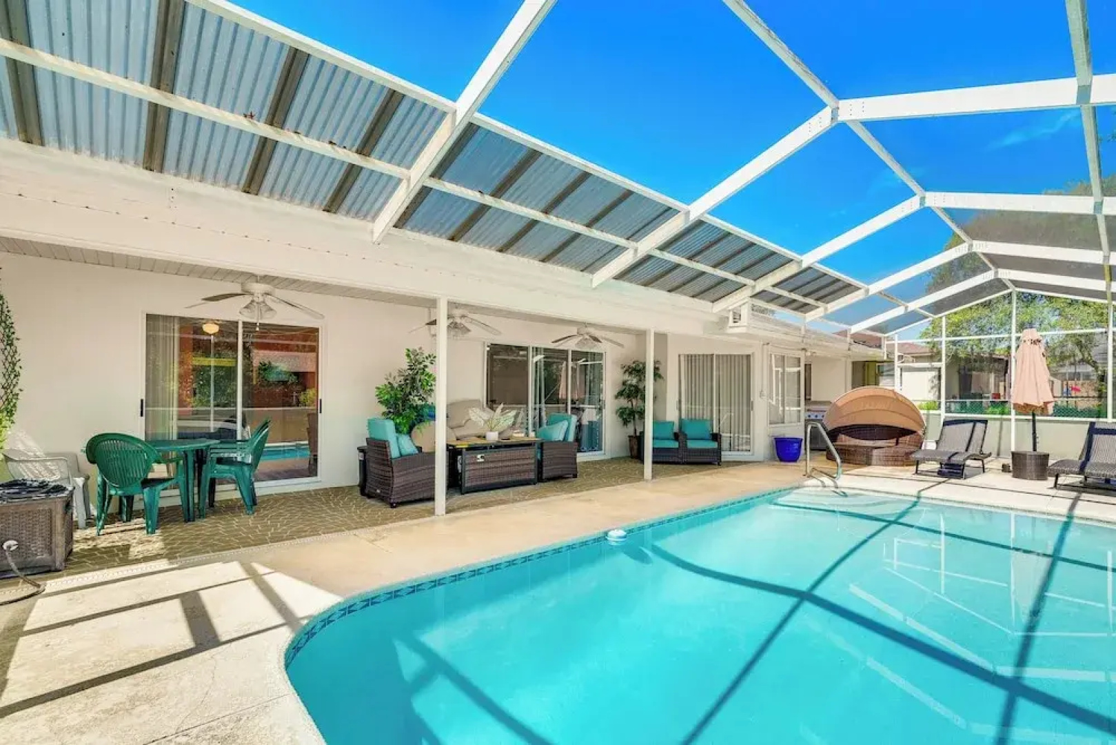 Spring Hill Home: Heated Pool, 9 Mi to Beach!