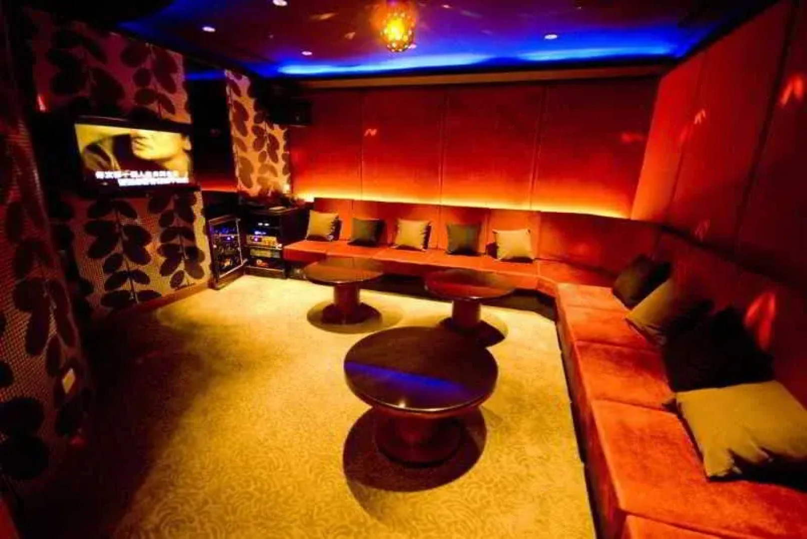 Alishan House - The Modern House