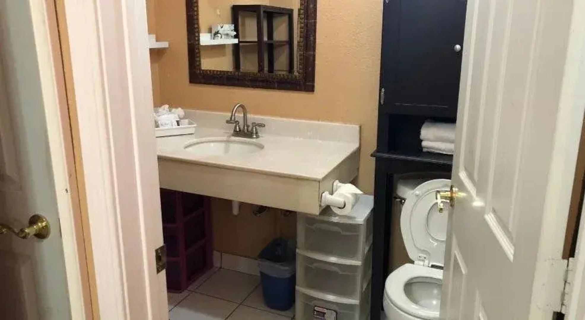 Sunset Lodge of Elgin