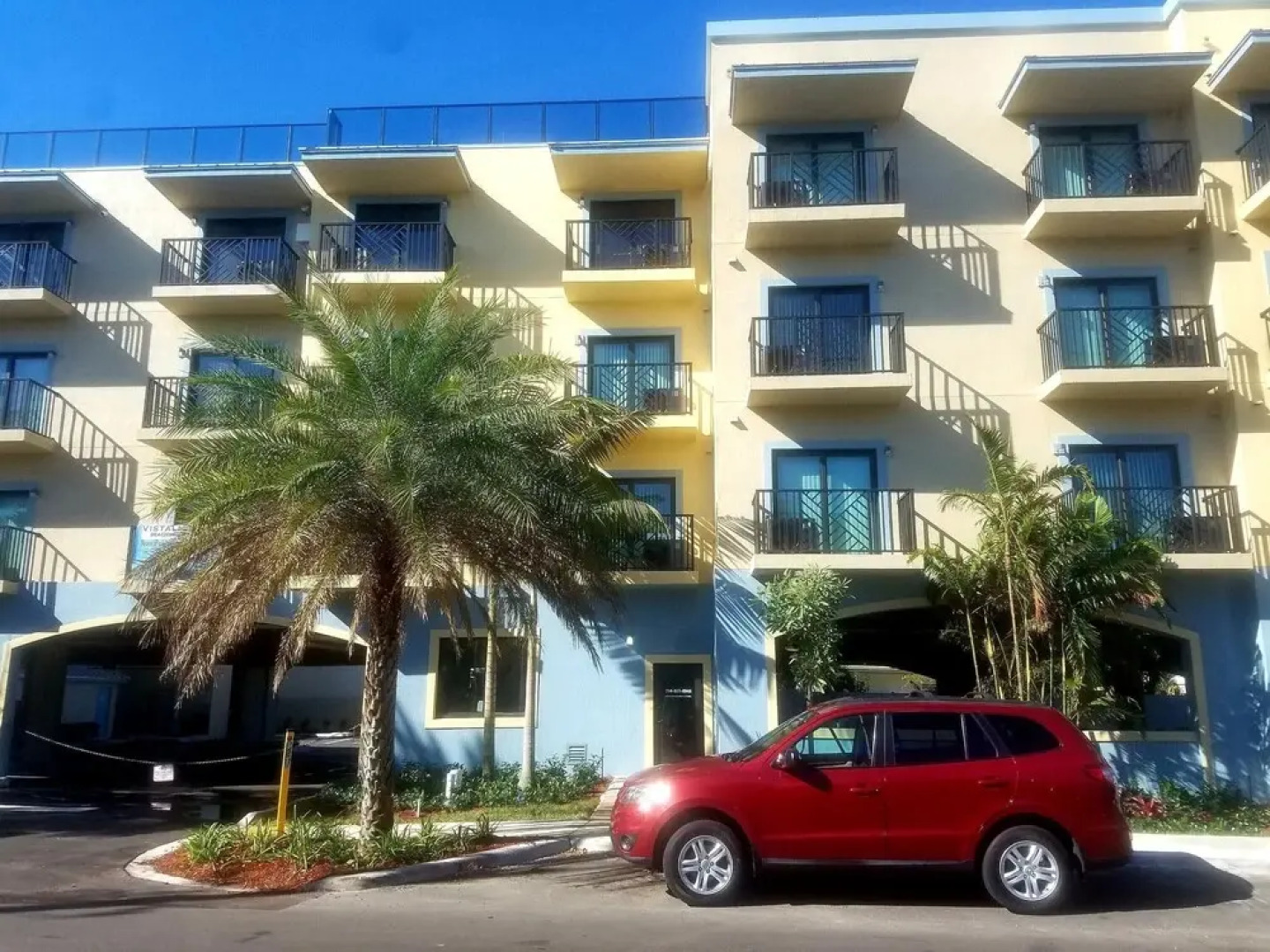 Vistalmar King Deluxe - One Bedroom Apartment