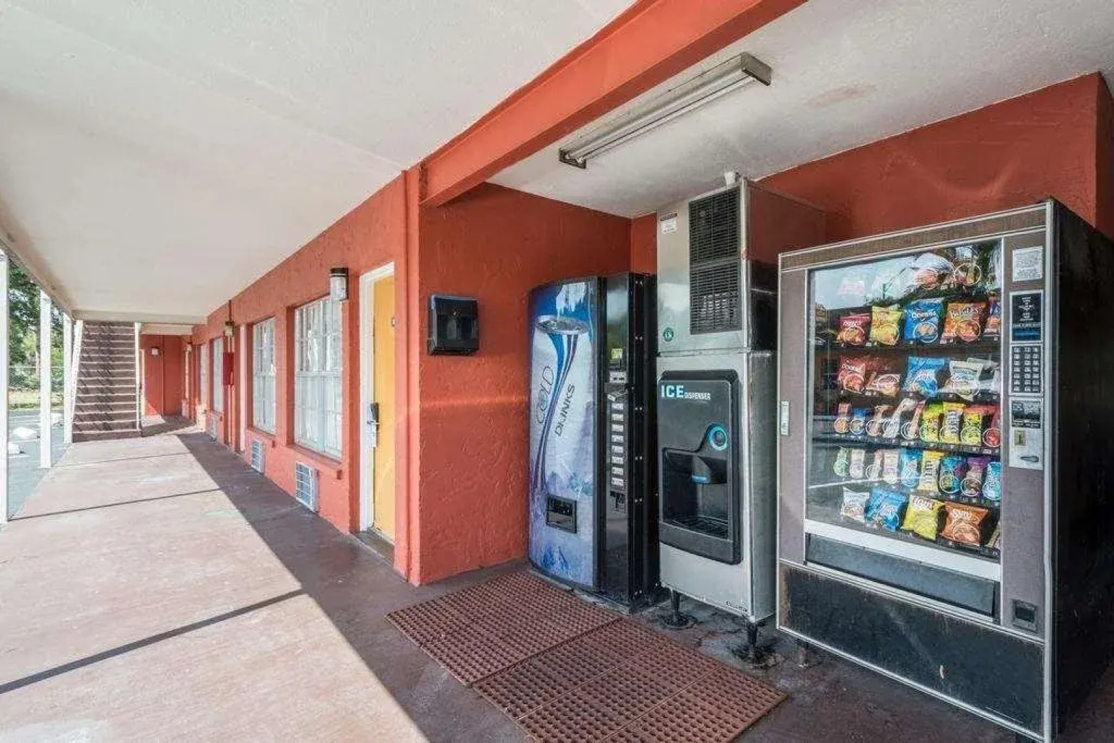 SureStay Hotel by Best Western Sarasota Lido Beach