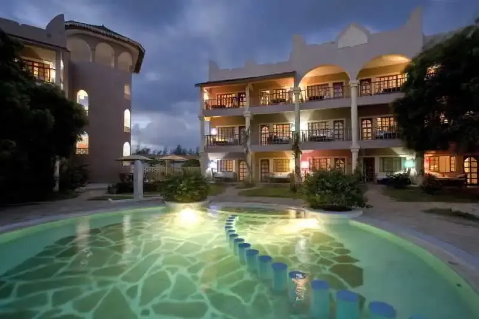 Aquarius Beach Resort