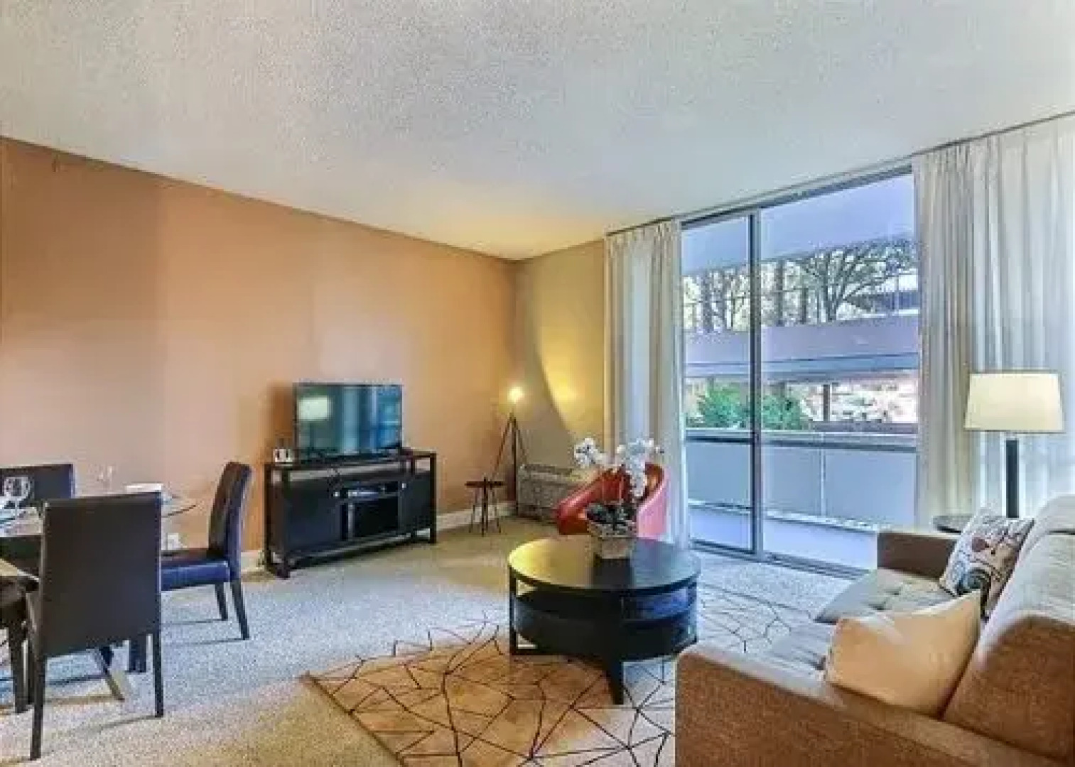 Hot Downtown1 Br apts in Palo Alto by RedAwning