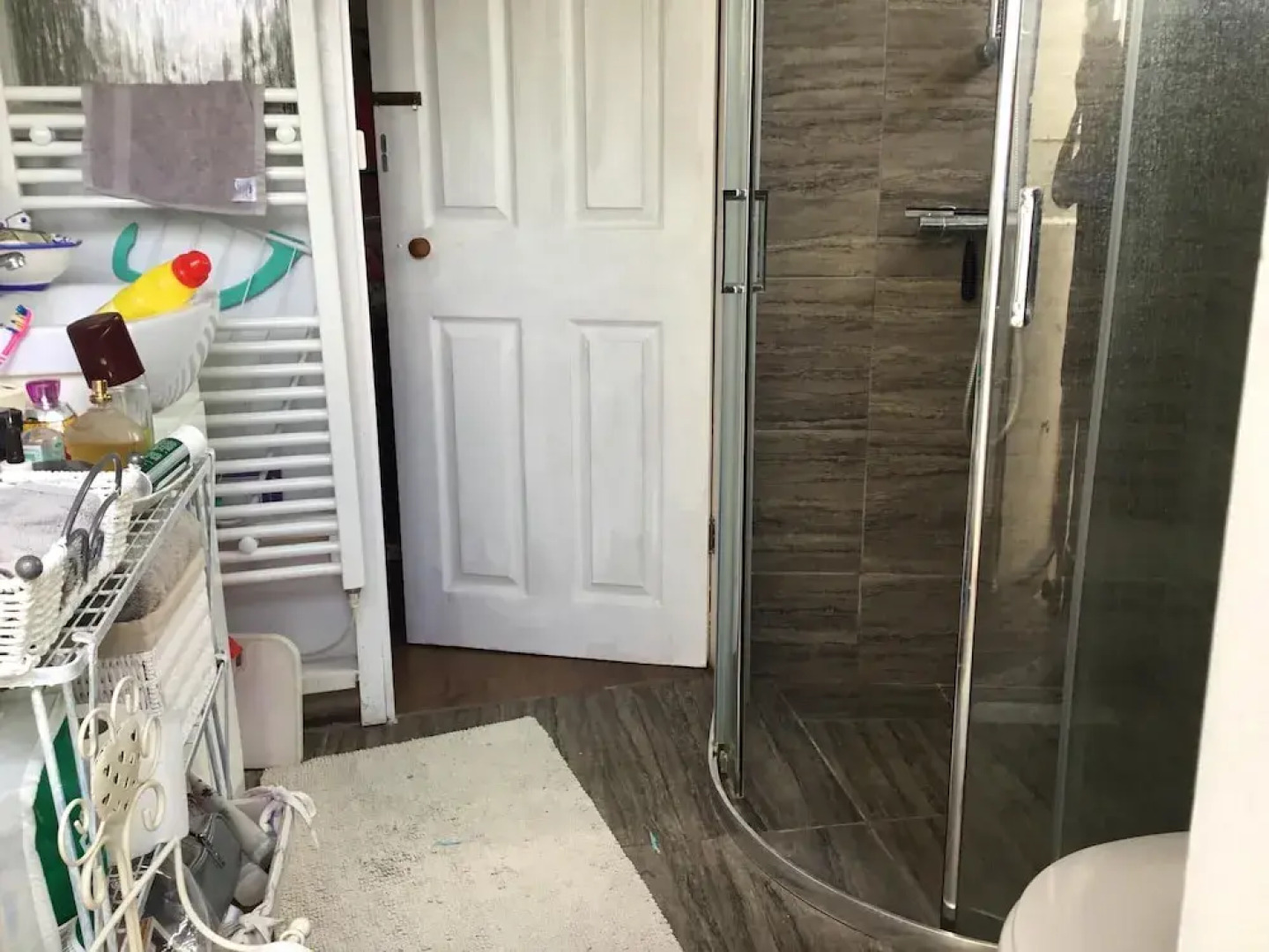 House With 4 Bedrooms in Warminster , With Enclosed Garden and Wifi