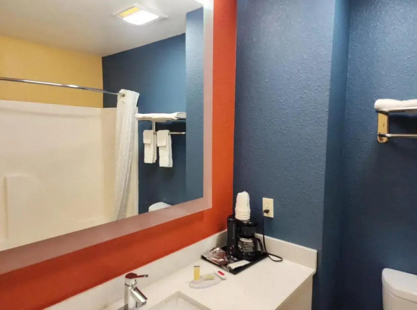 Holiday Inn Express Hotel & Suites Providence-Woonsocket by IHG