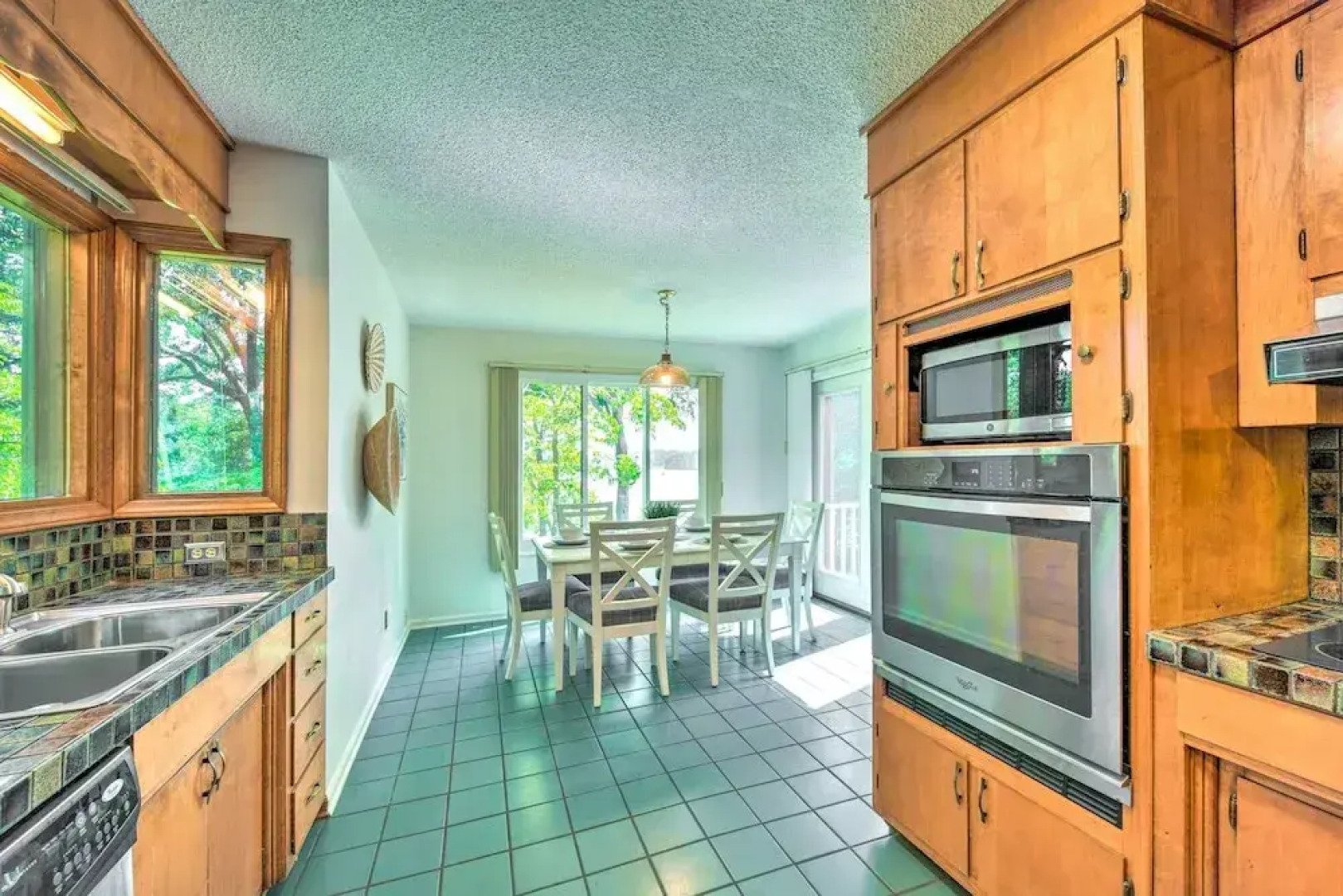 Quaint Lake Norman Home w/ Boat Dock + Grill!