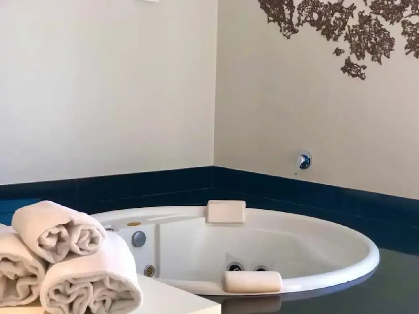 Flat Sun Square Residence