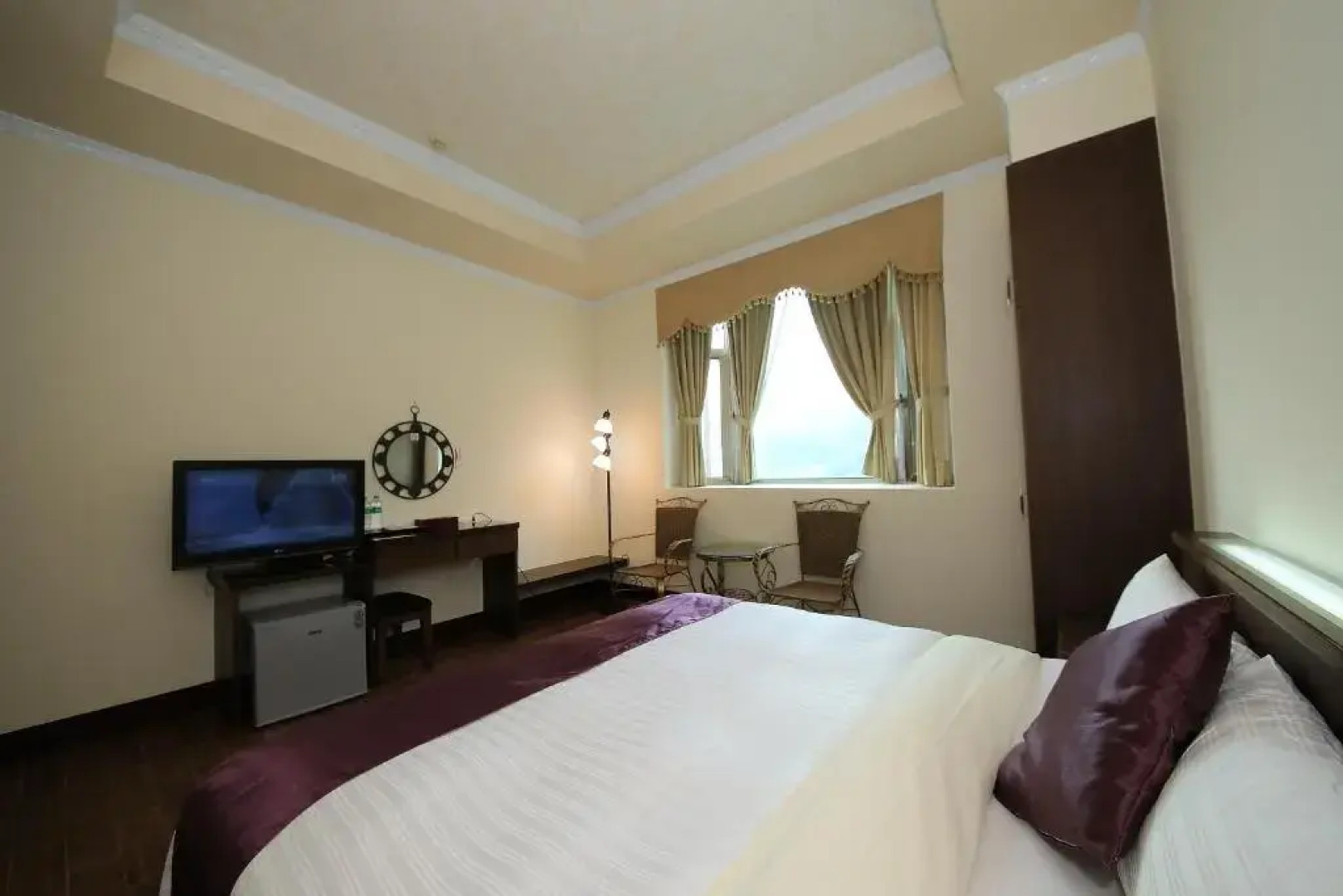 Yotai Spring Guest House