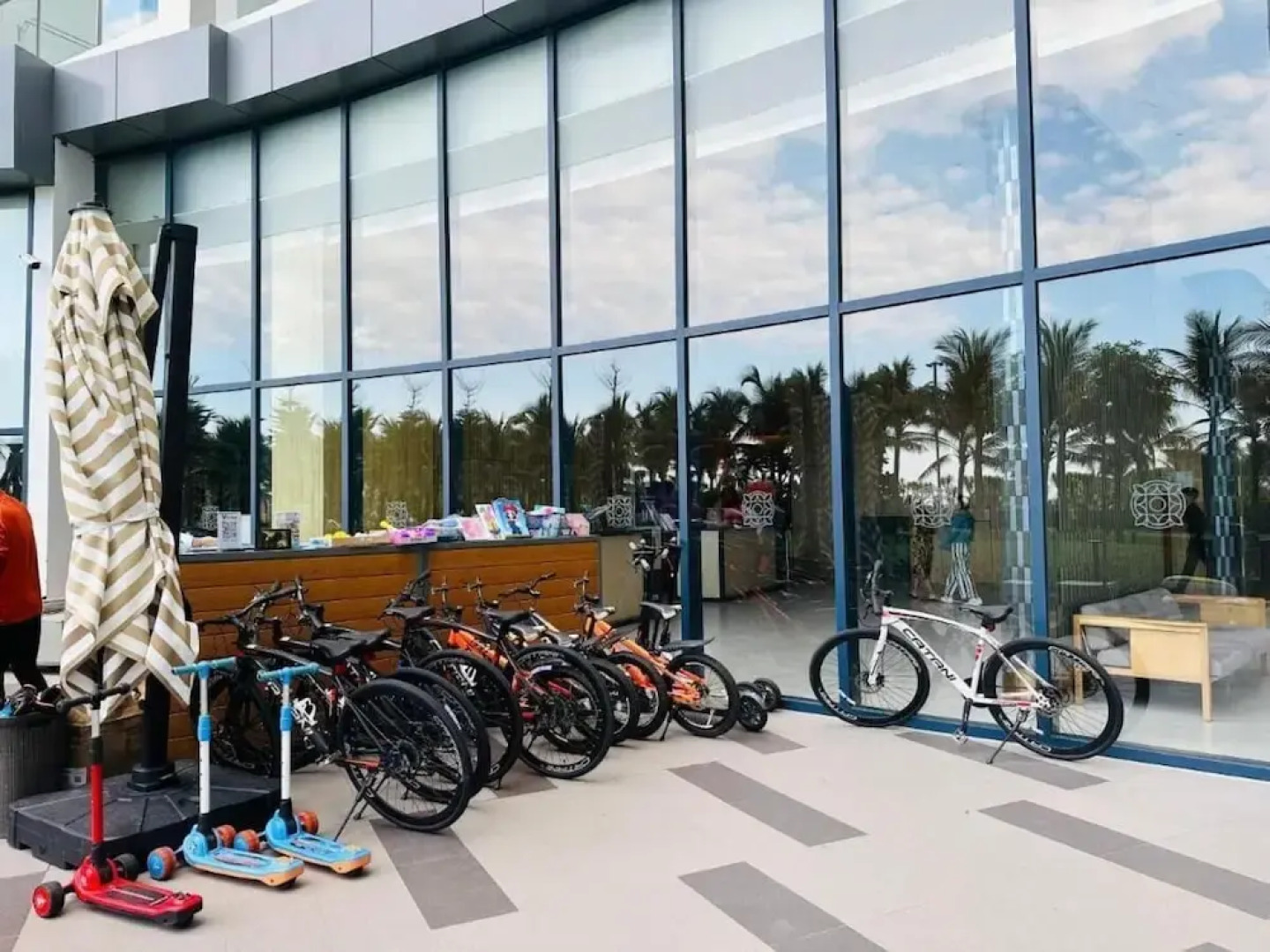 EMS HOUSE Sea View Apartment - The Arena Cam Ranh