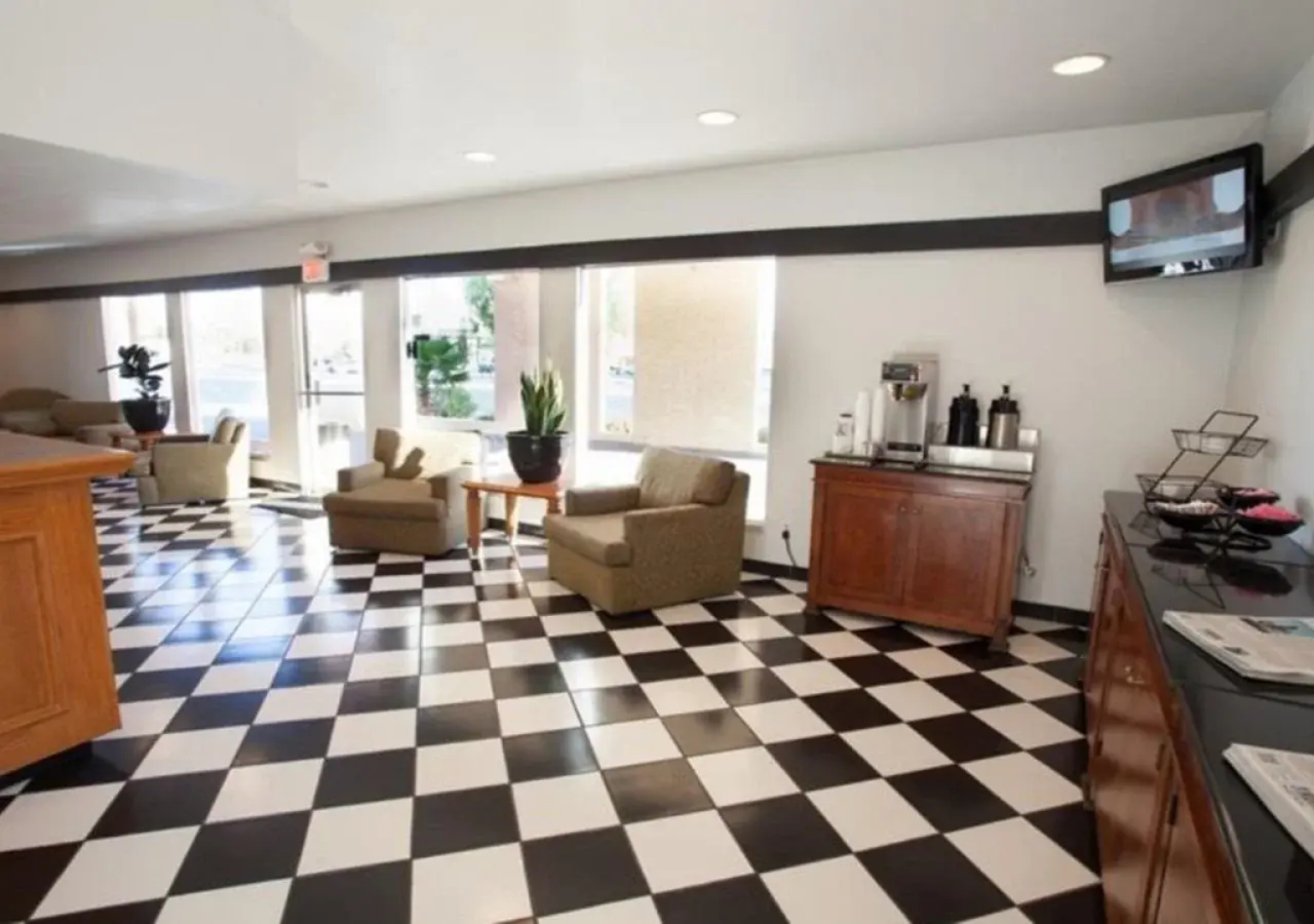 Aviation Inn