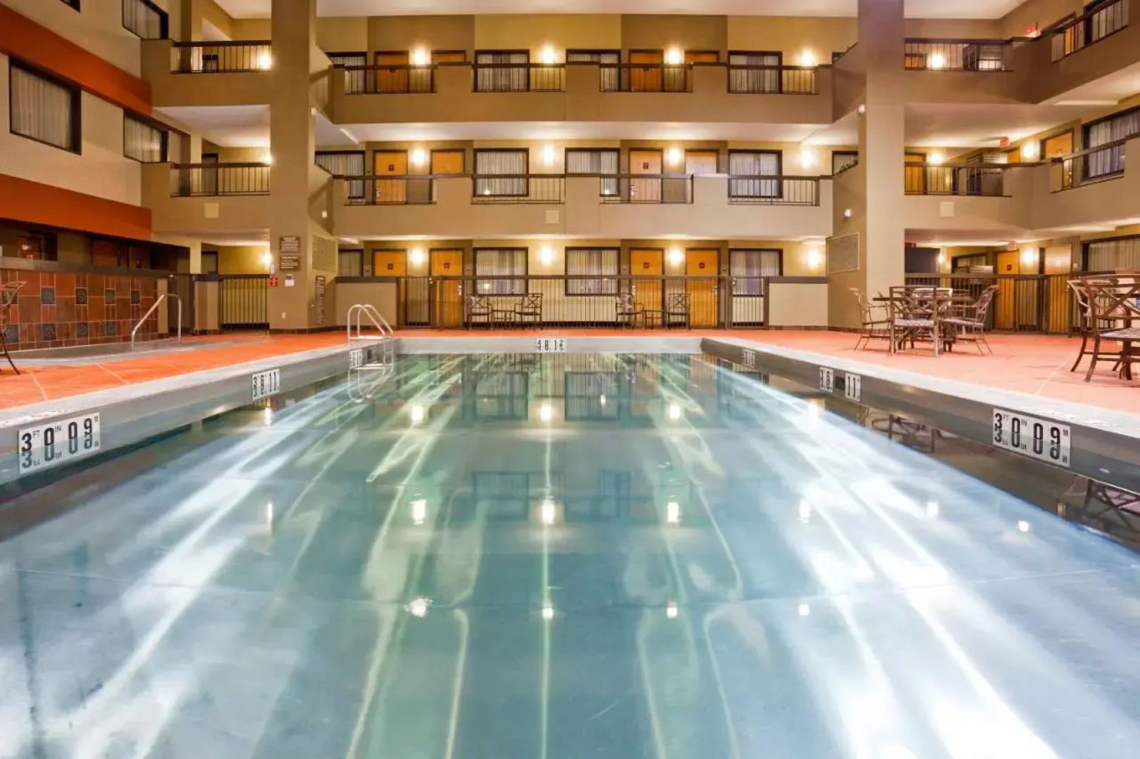 Holiday Inn Hotel & Suites Duluth-Downtown