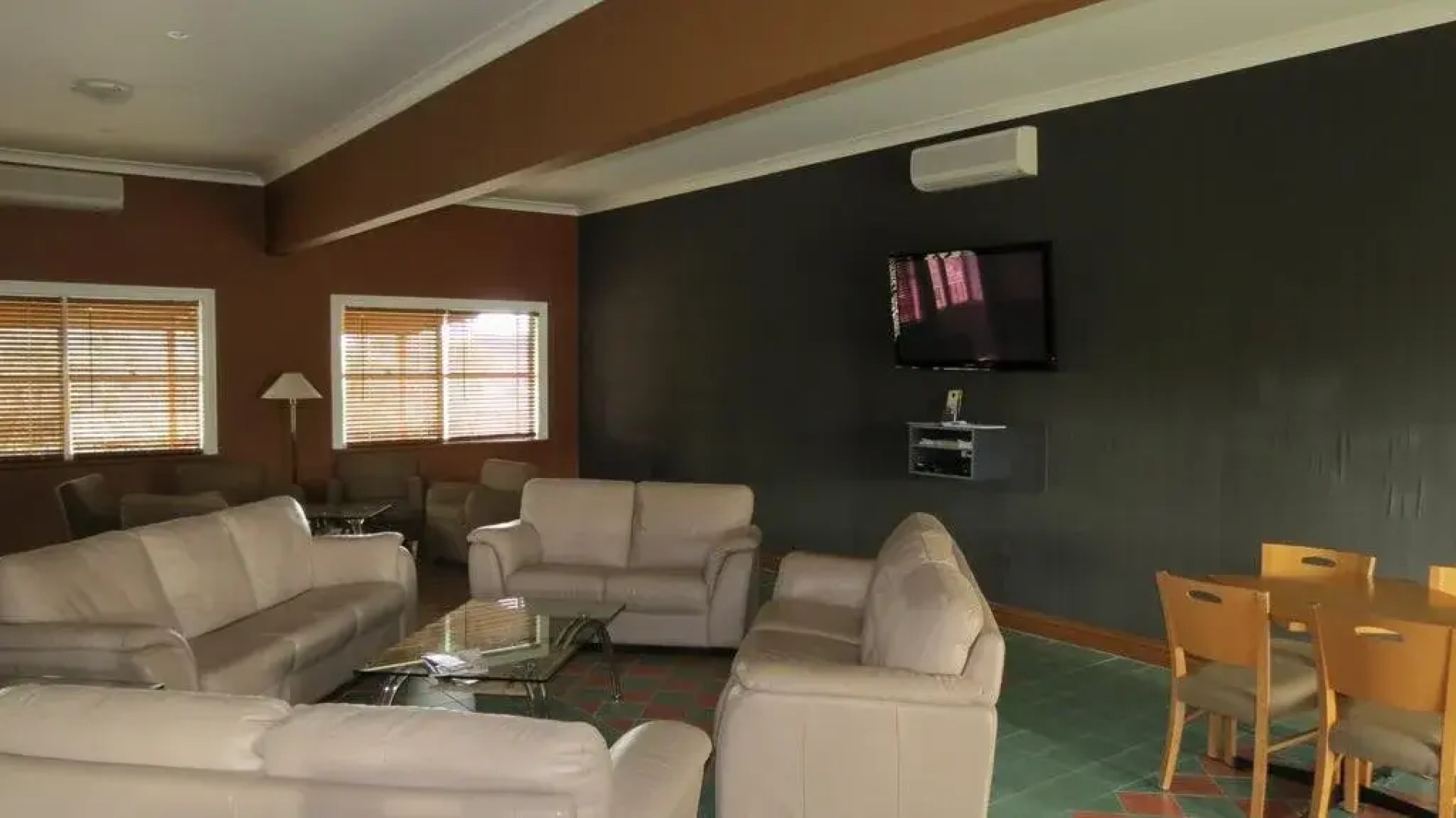 Hermitage Hill Country Retreat & Function Centre