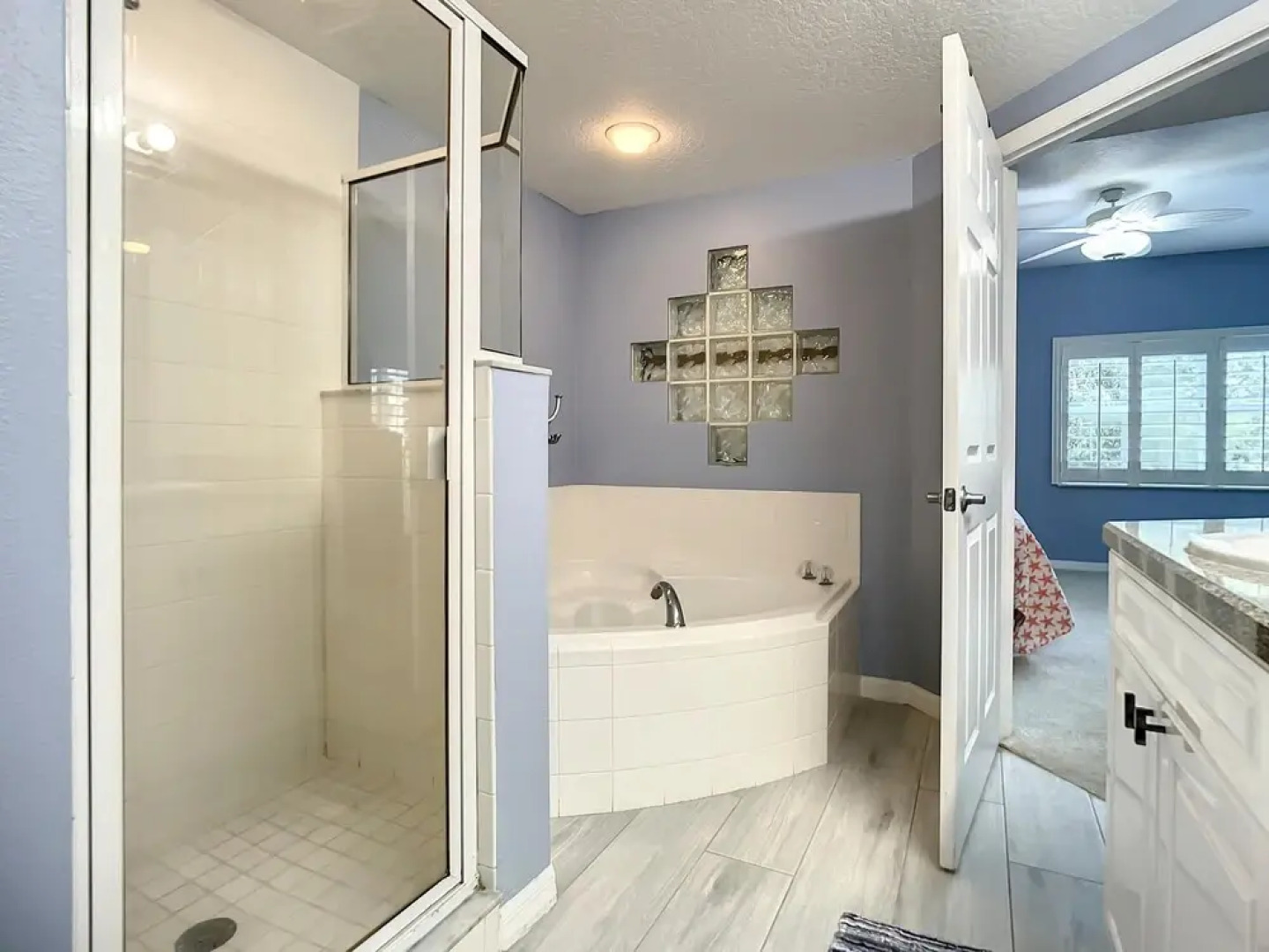 Oceanwalk Jr Penthouse Across From Pool Tennis Shuffleboard Walk to Beach Ow7 207