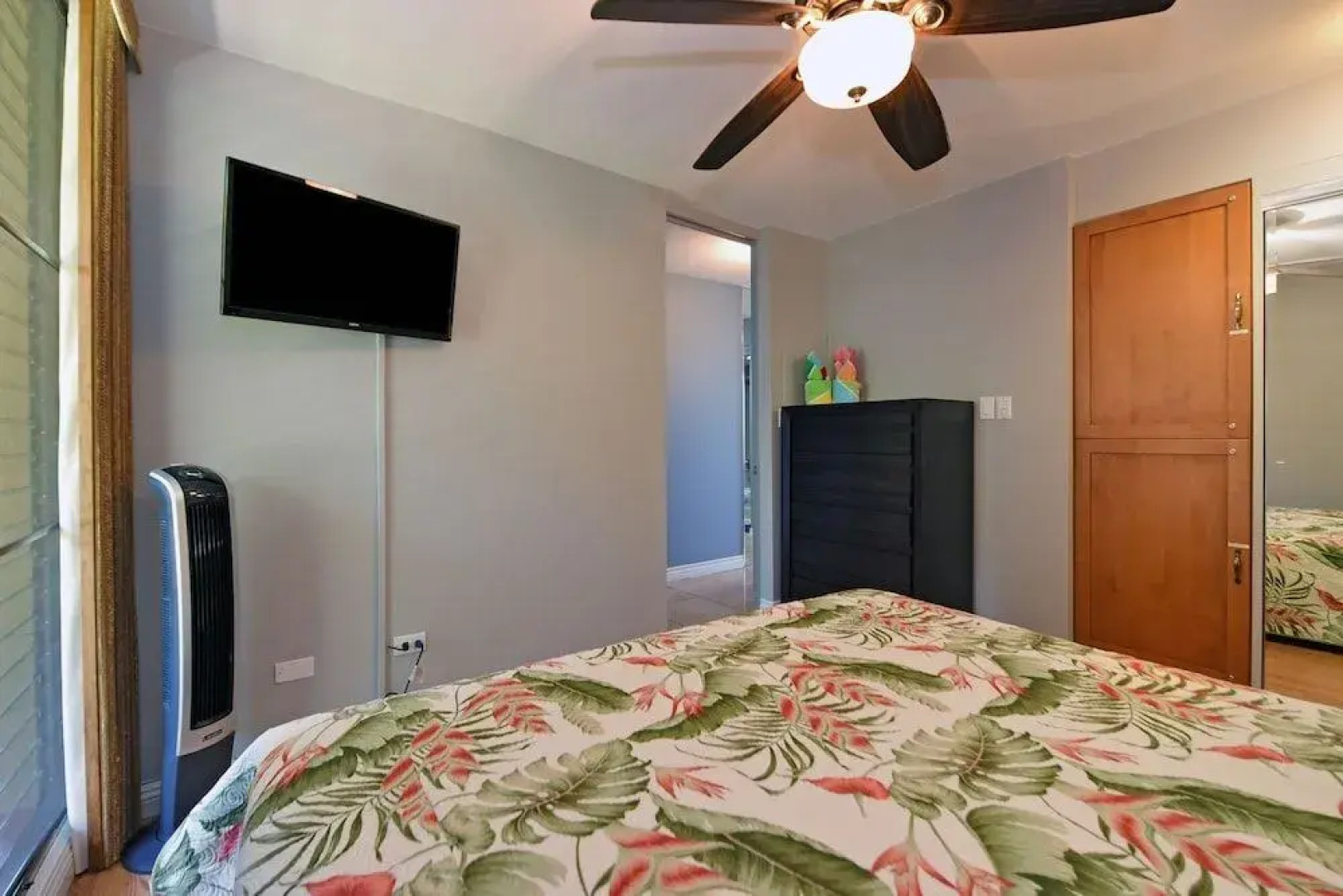 Paki Maui 207 by RedAwning