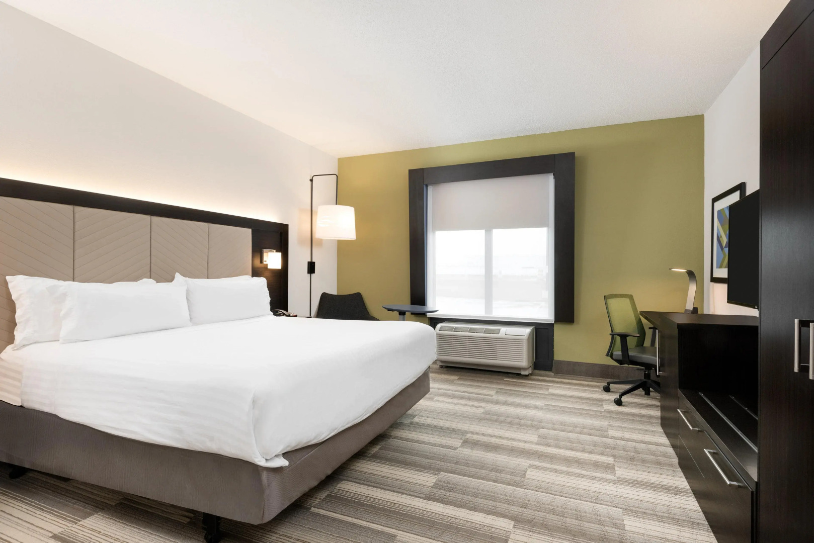 Holiday Inn Express & Suites Florence I-95 & I-20 Civic Ctr by IHG