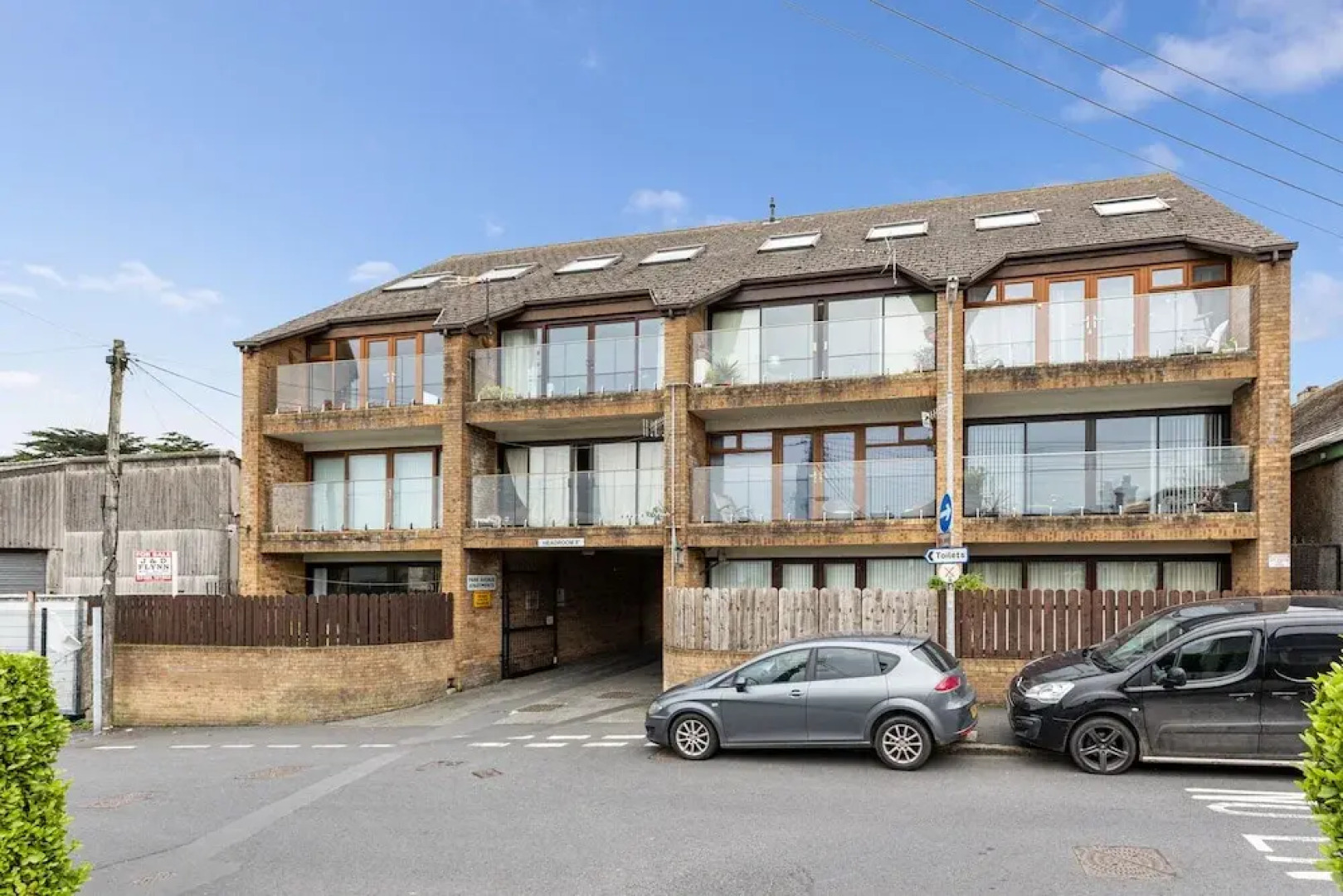 Central Apartment 3B