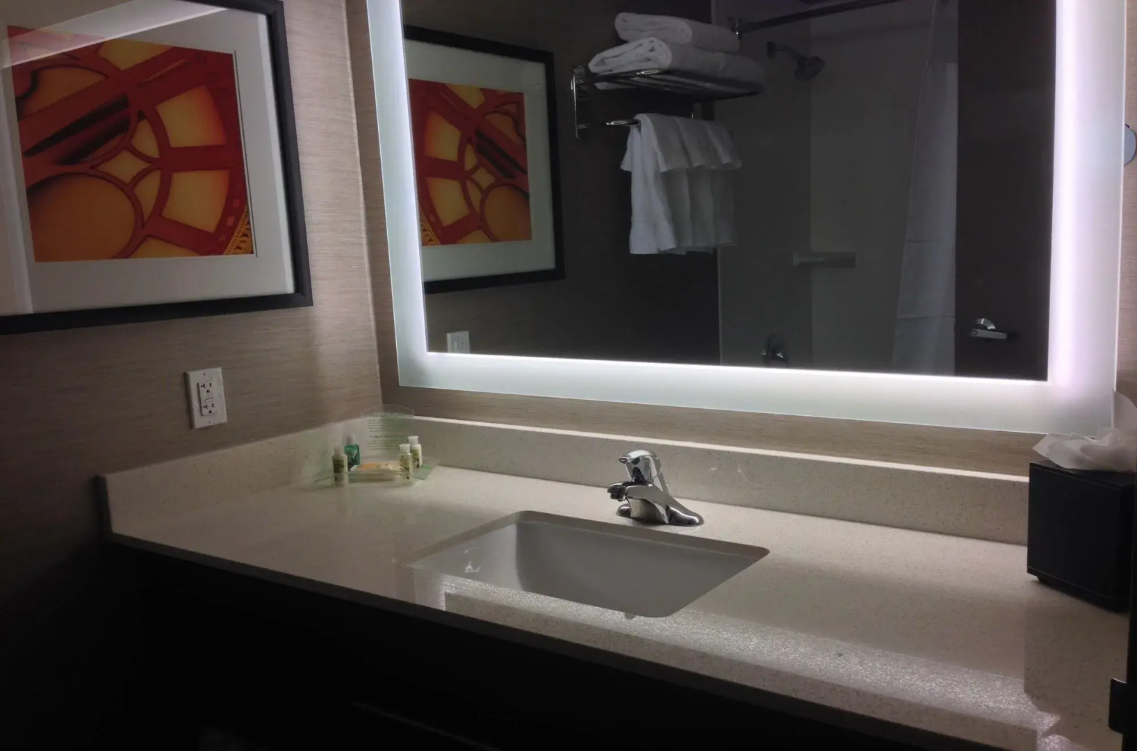 Holiday Inn Milwaukee Riverfront by IHG