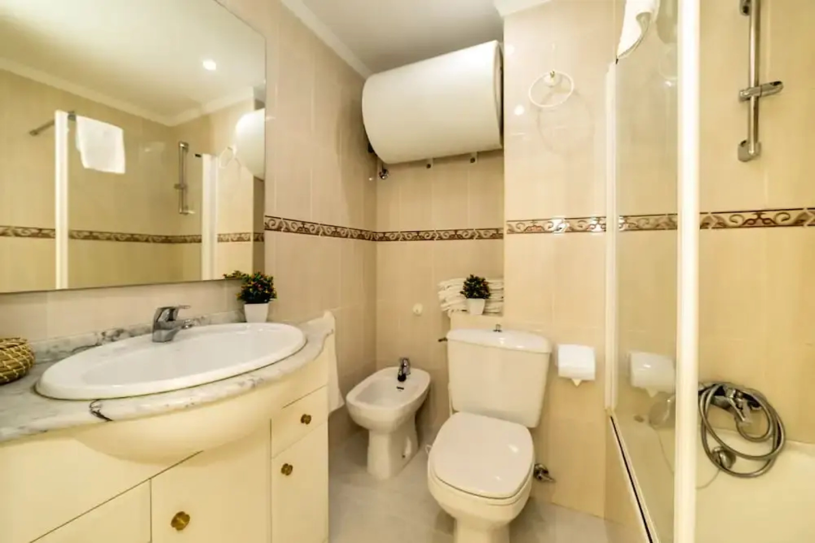 Acuario 118 great  Sea views
