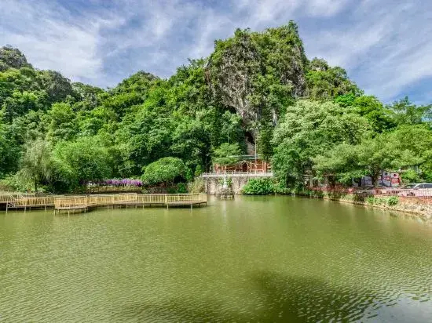 Guangfei Chain Hotel (Yangchun Municipal Government Yueyun Automobile Store)