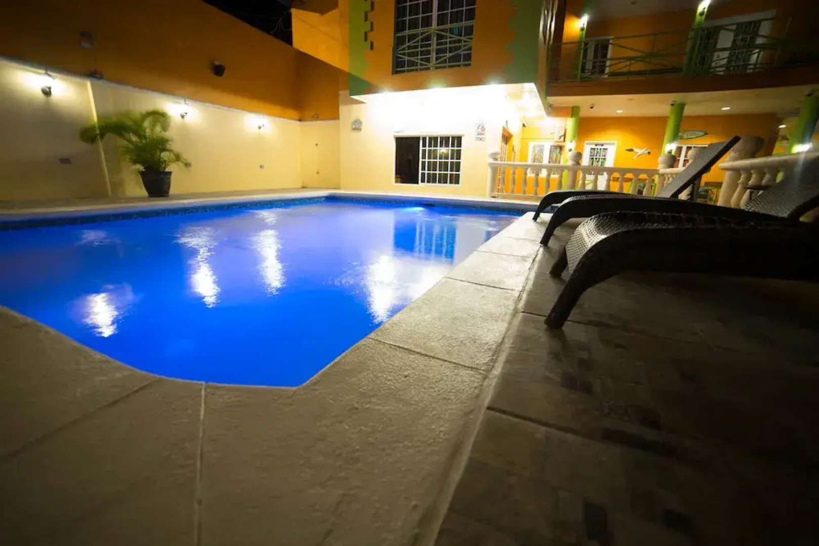 Beverly's Oasis Suites