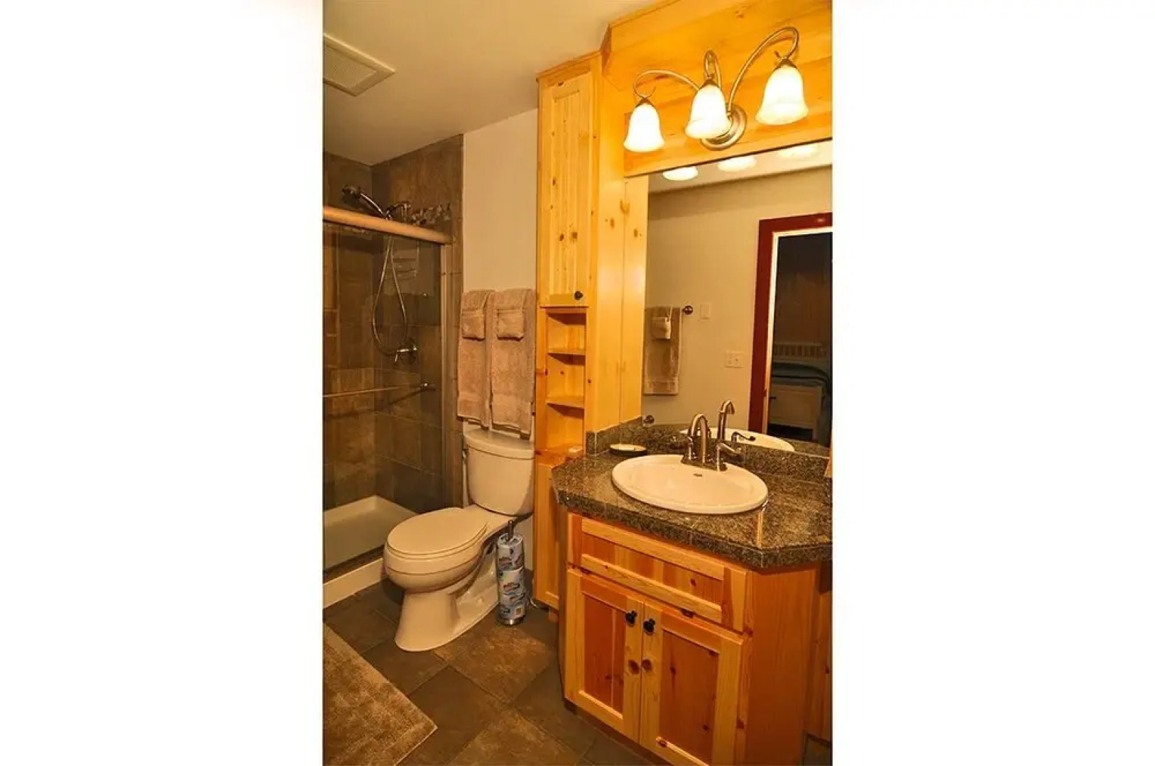 Money Creek Lodge - Five Bedroom Cabin with Hot Tub