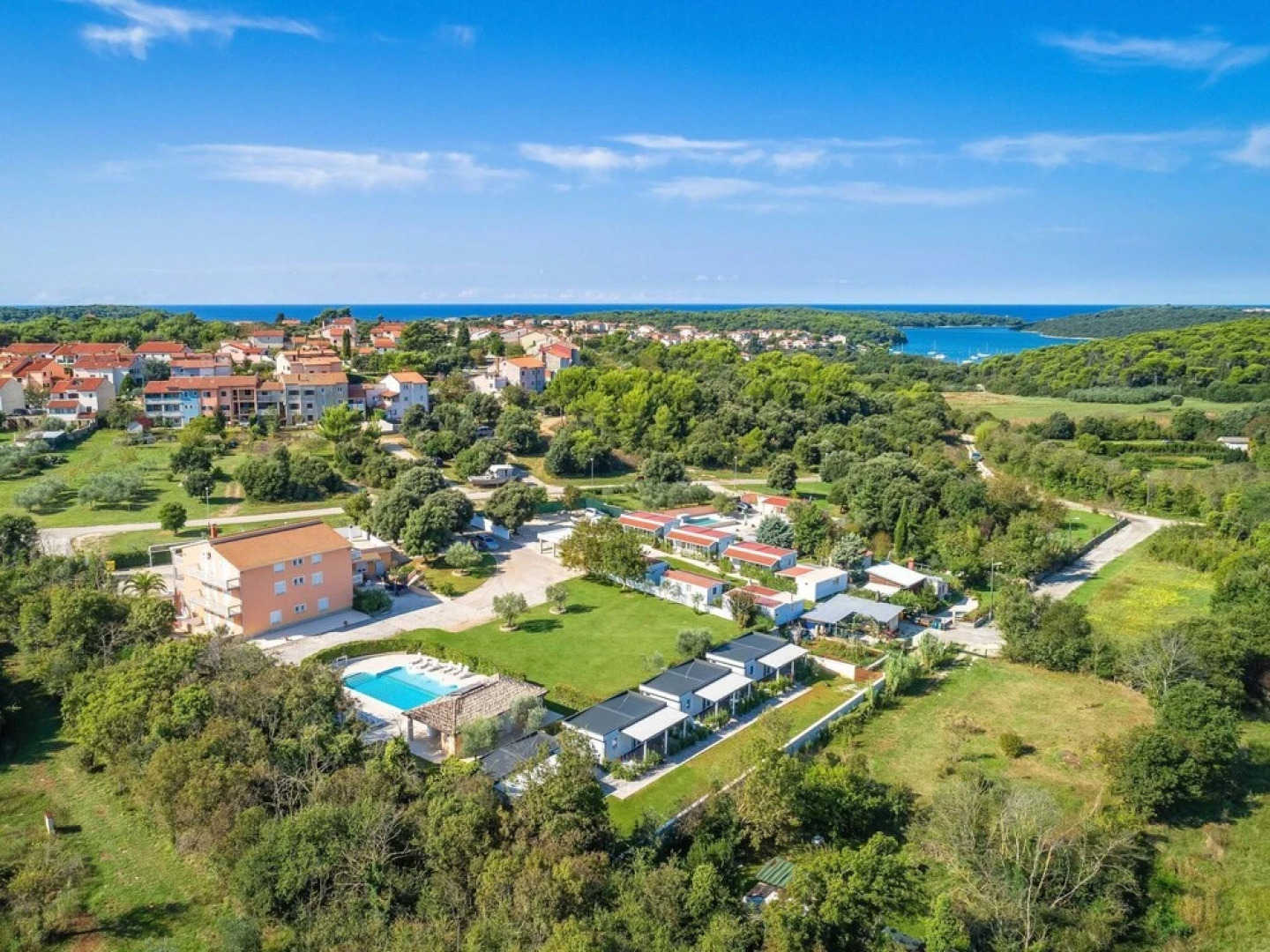 Luxury Premium Banjole