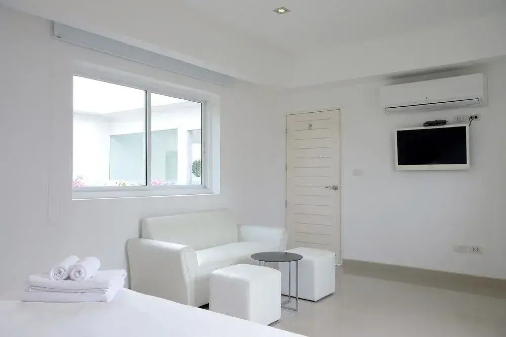 Luxury 5 Star Beach Villa 8 Bedrooms