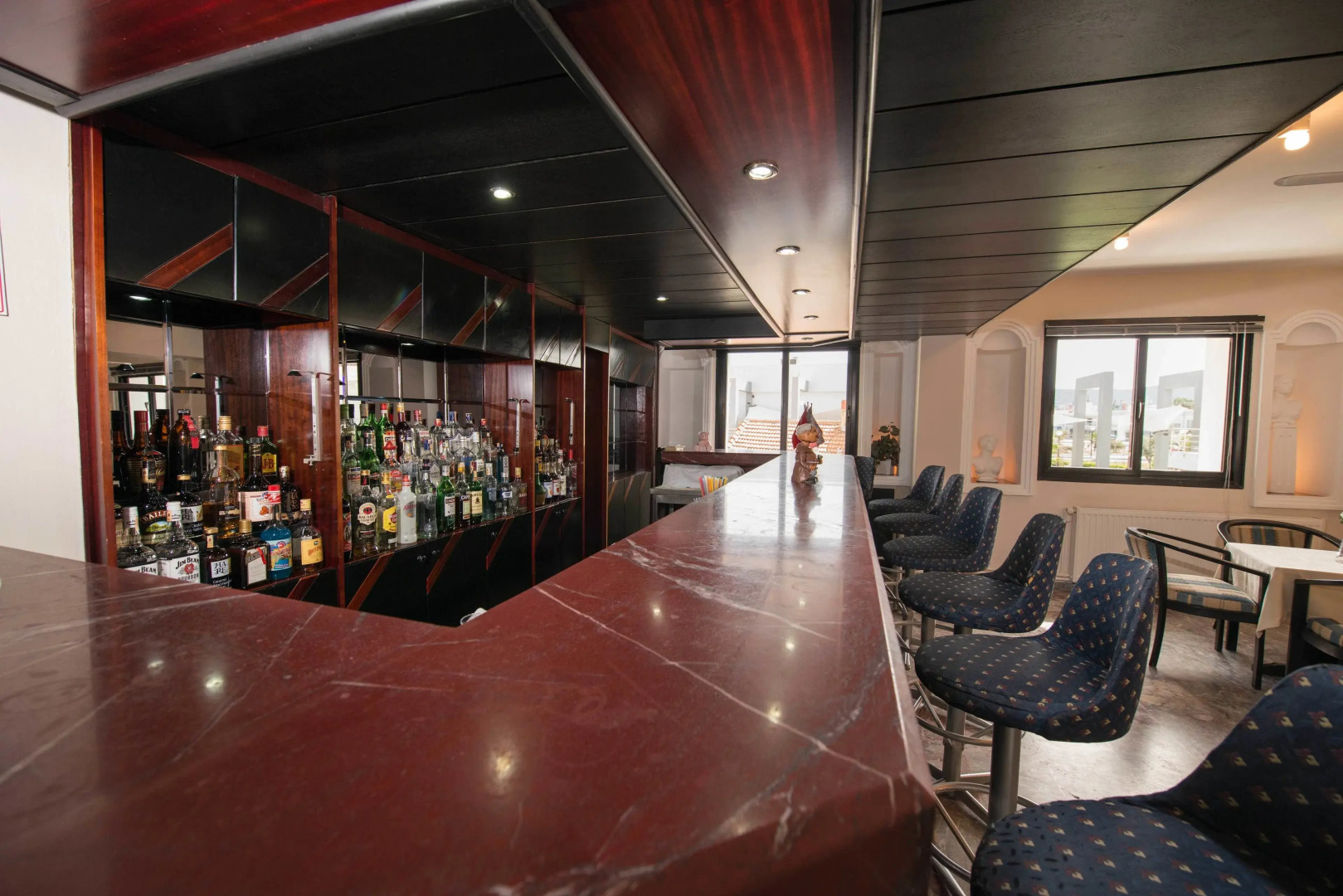 Ileri Hotel & Apartments