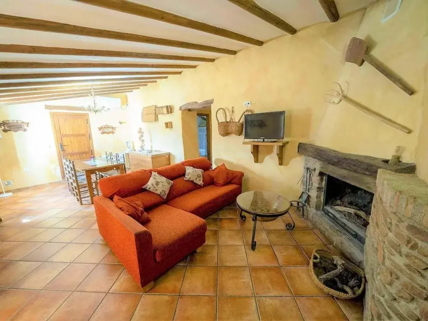 Mountain Escape in Laroya