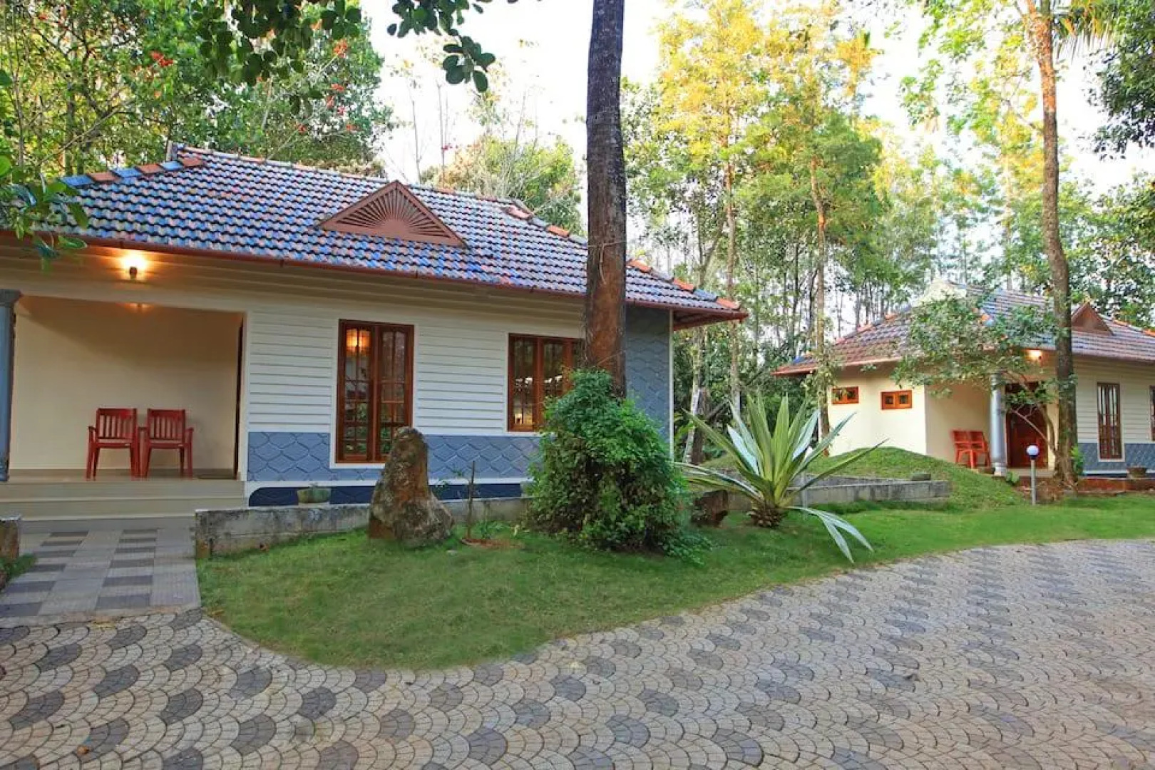 Lake n Hills Resorts