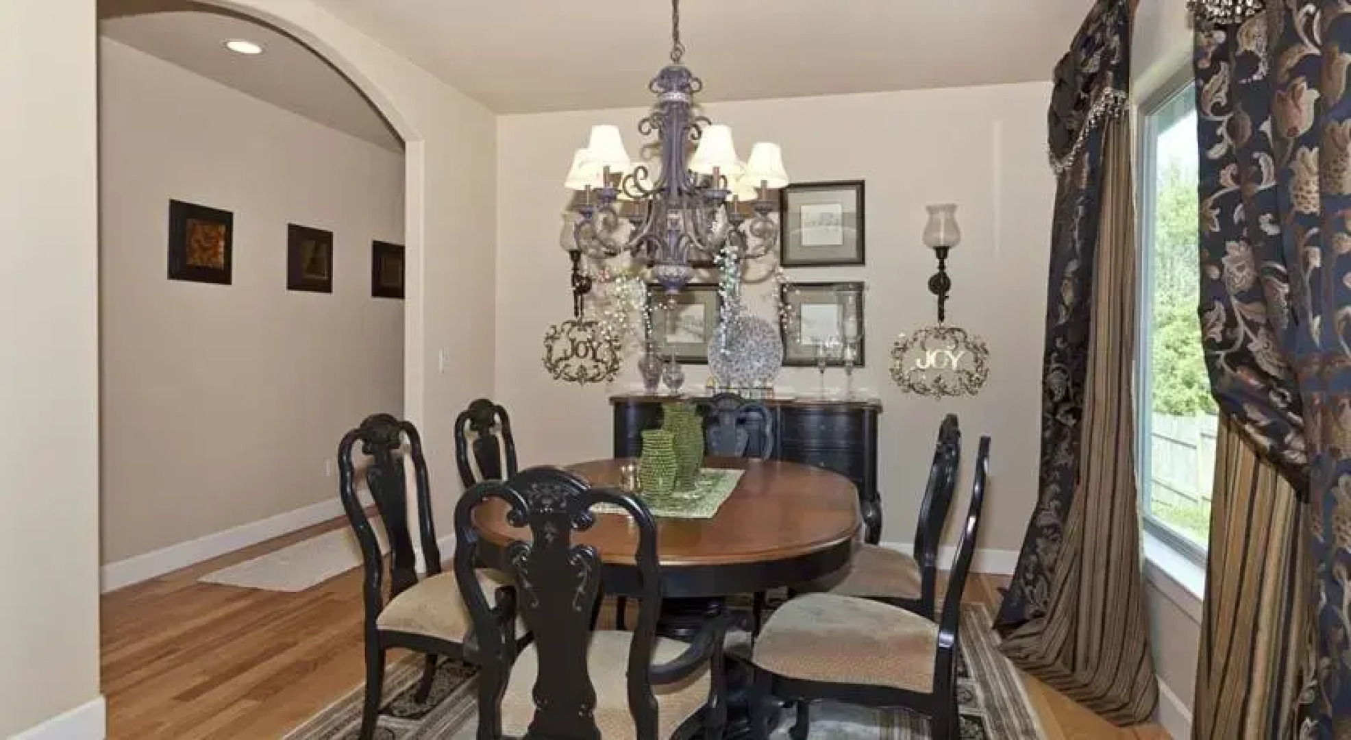 The Hillcrest Hideaway