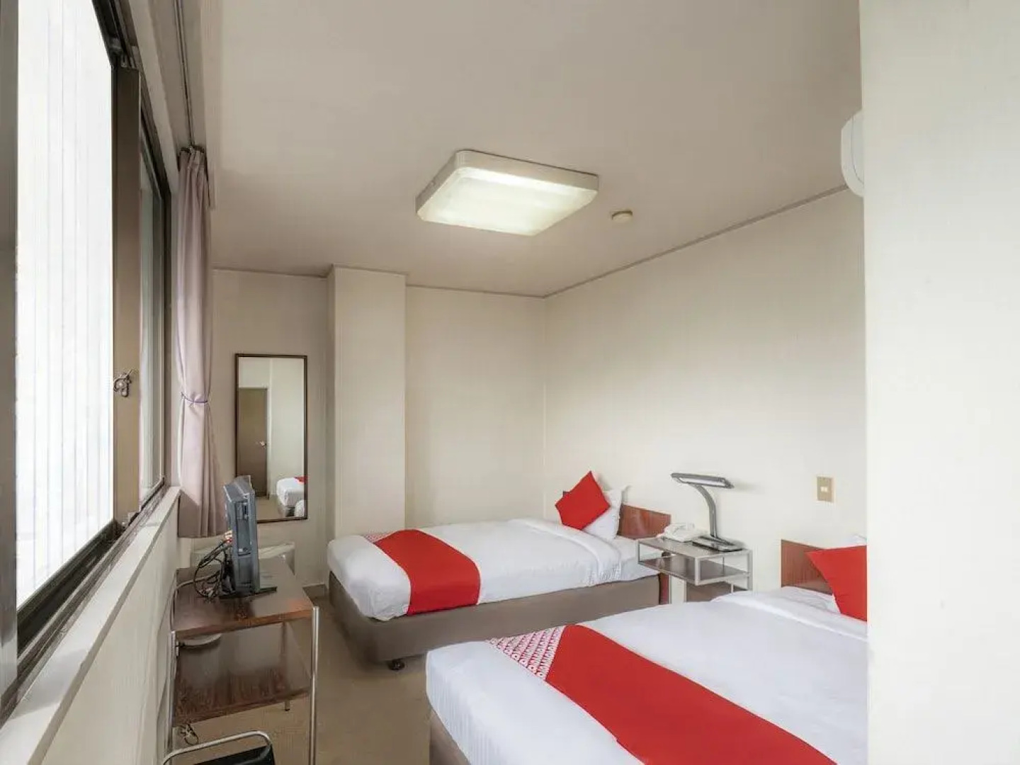 Oyo Business Hotel Suehiro Matsuyama