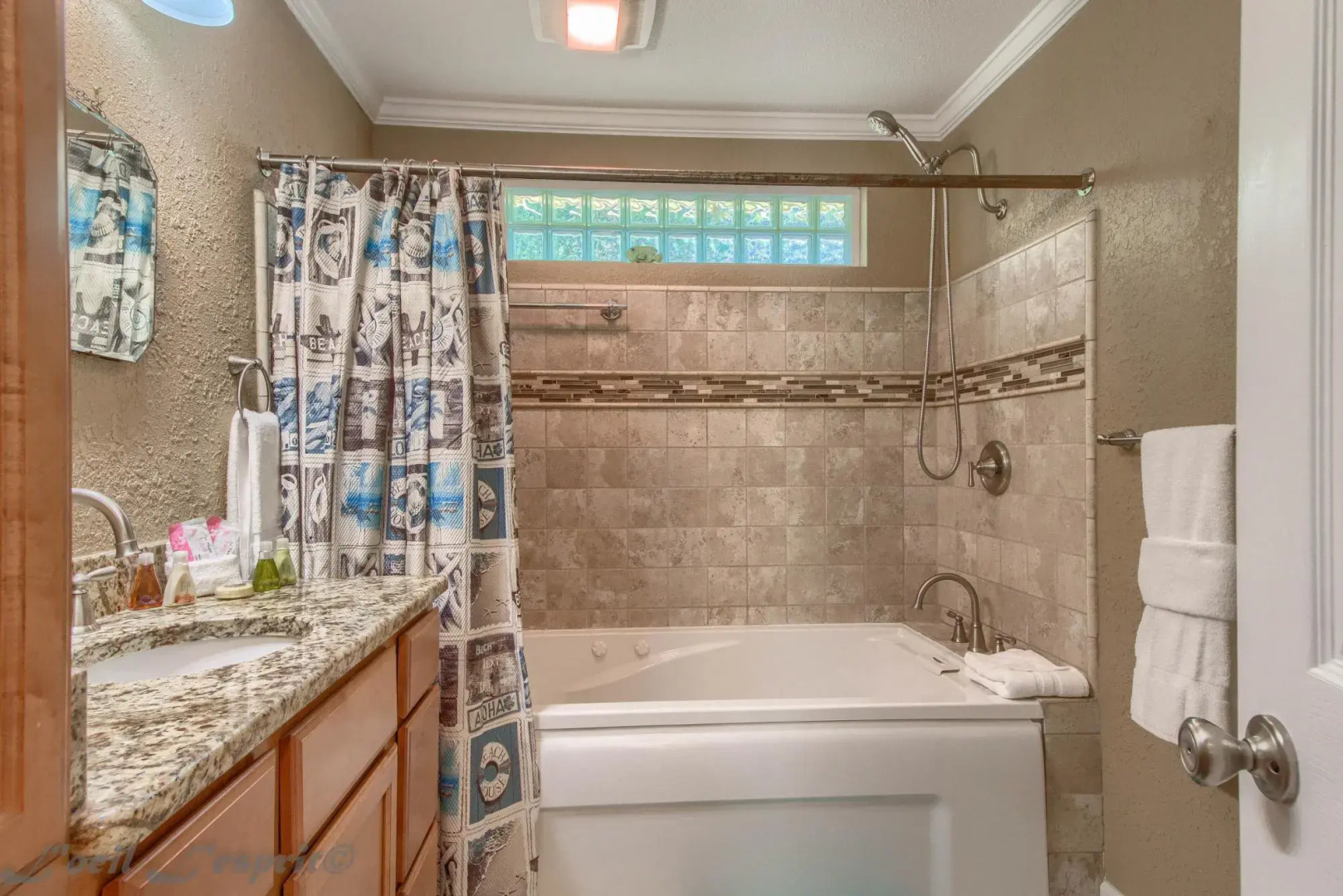 Yellow Rose CL 2459 in Canyon Lake