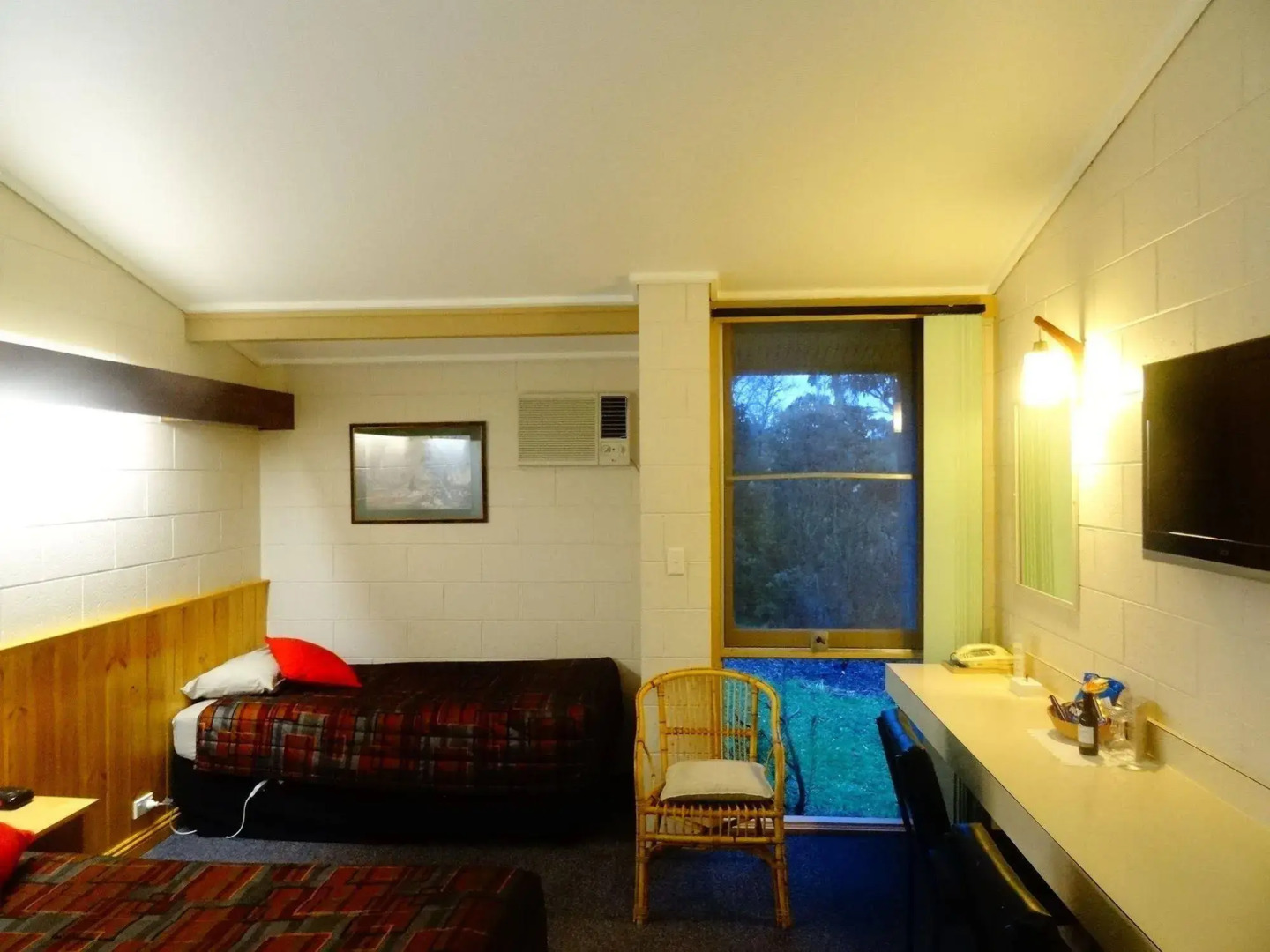 Coal Creek Motel