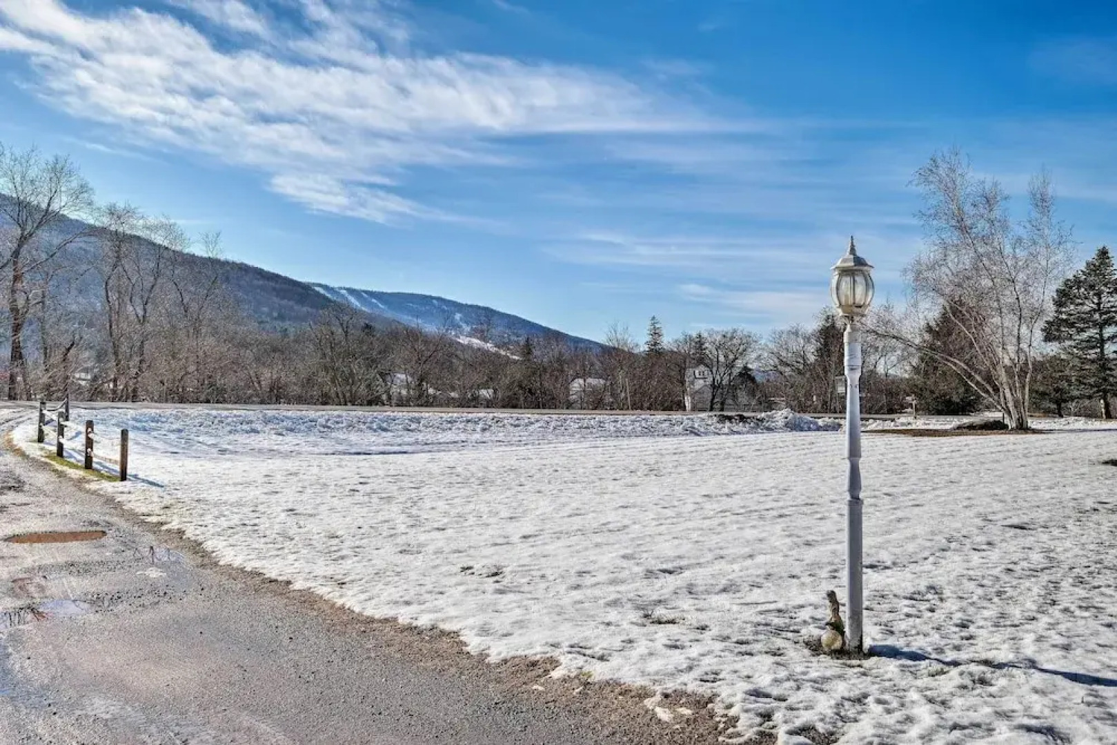 Condo w/ Loft: 2 Mi to Windham Mountain Ski!