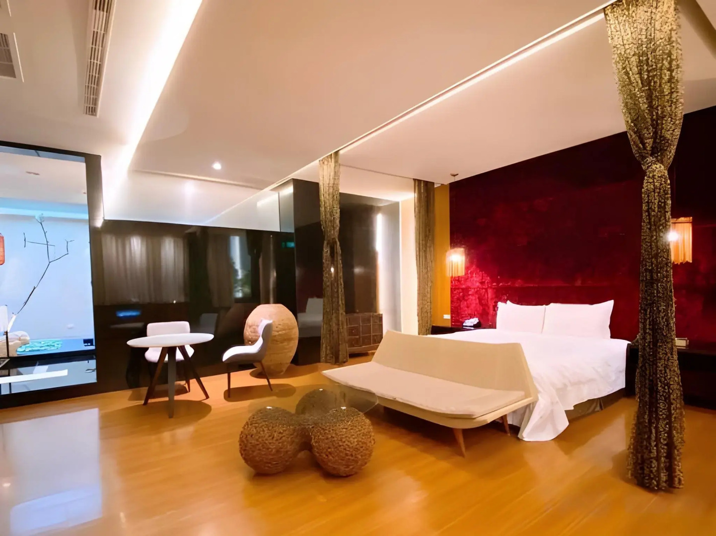 Orient Luxury Villa Motel