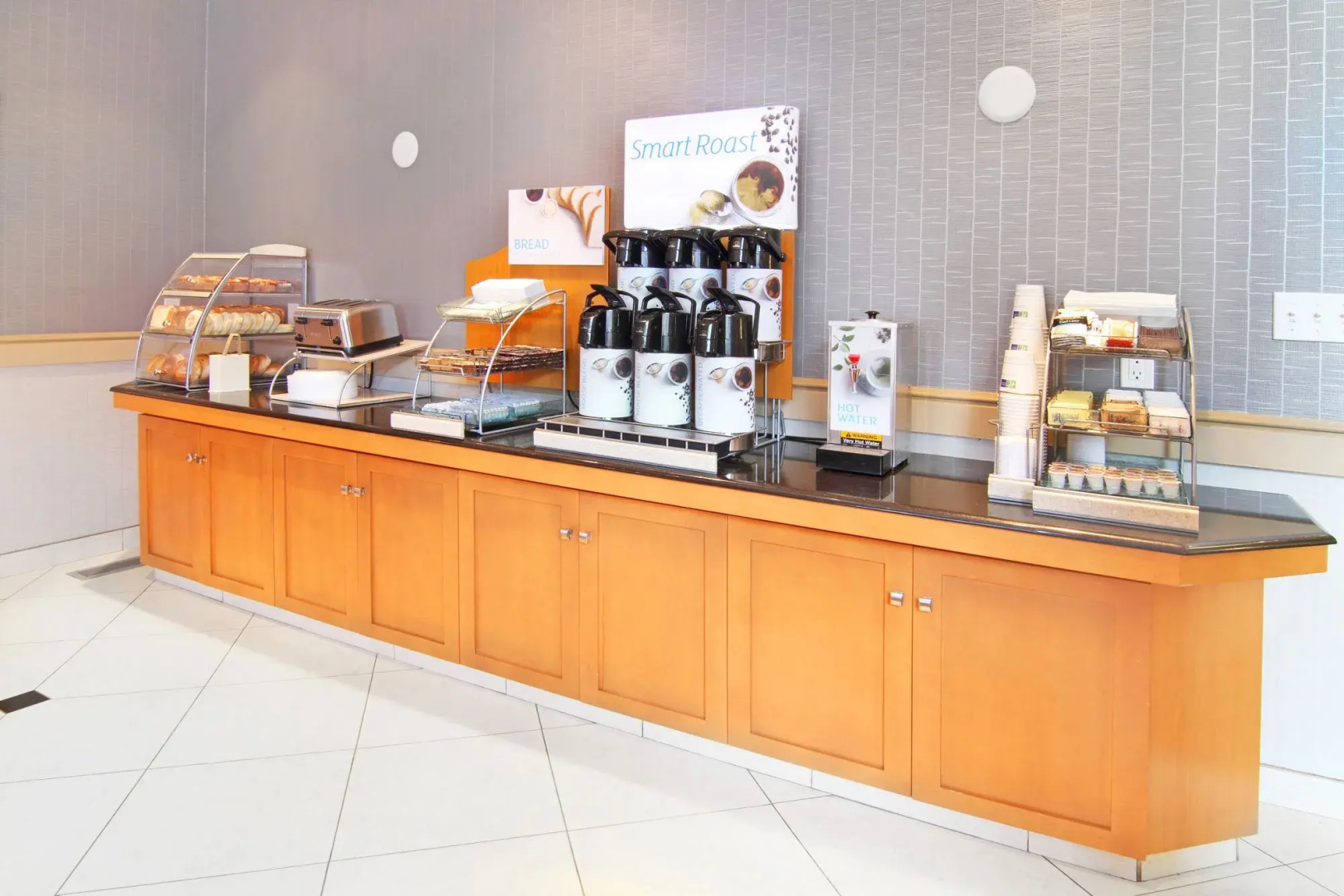 Holiday Inn Express Hotel & Suites Calgary S-Macleod Trail S by IHG