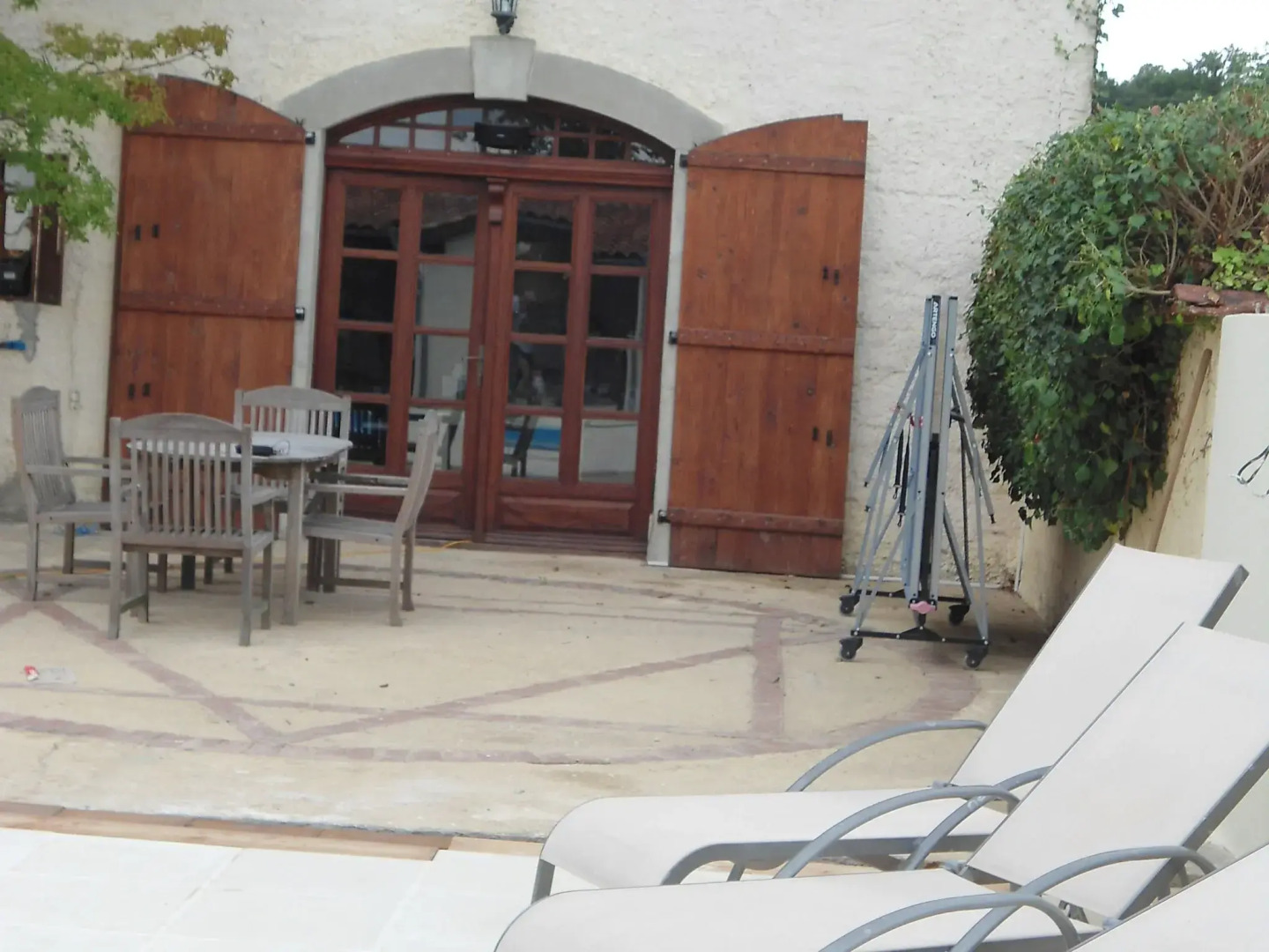 Charming cottage on estate (1880) with pool at the foot of the Pyrenees